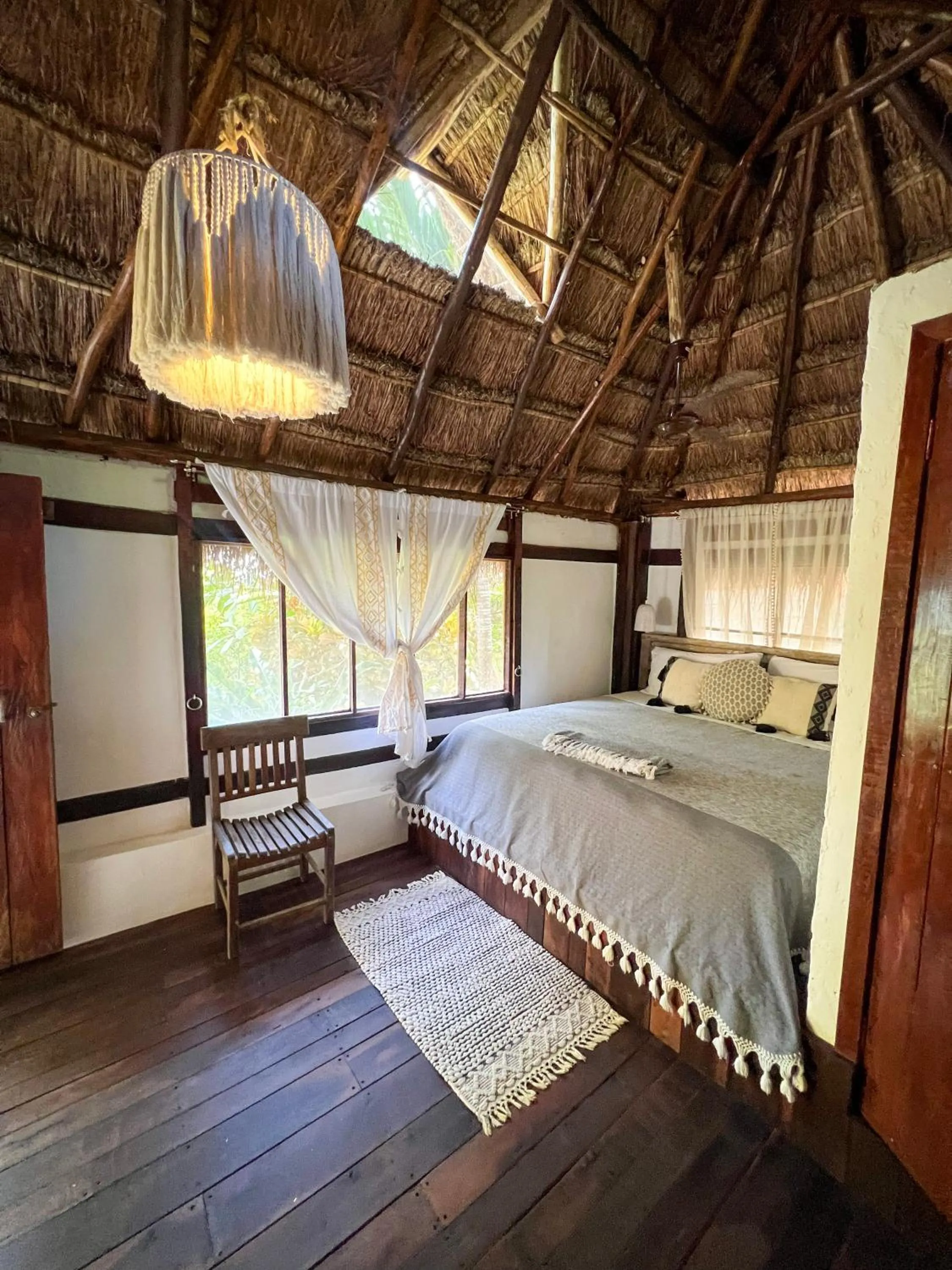 Bedroom, Bed in Villa Santuario Lake front Oasis