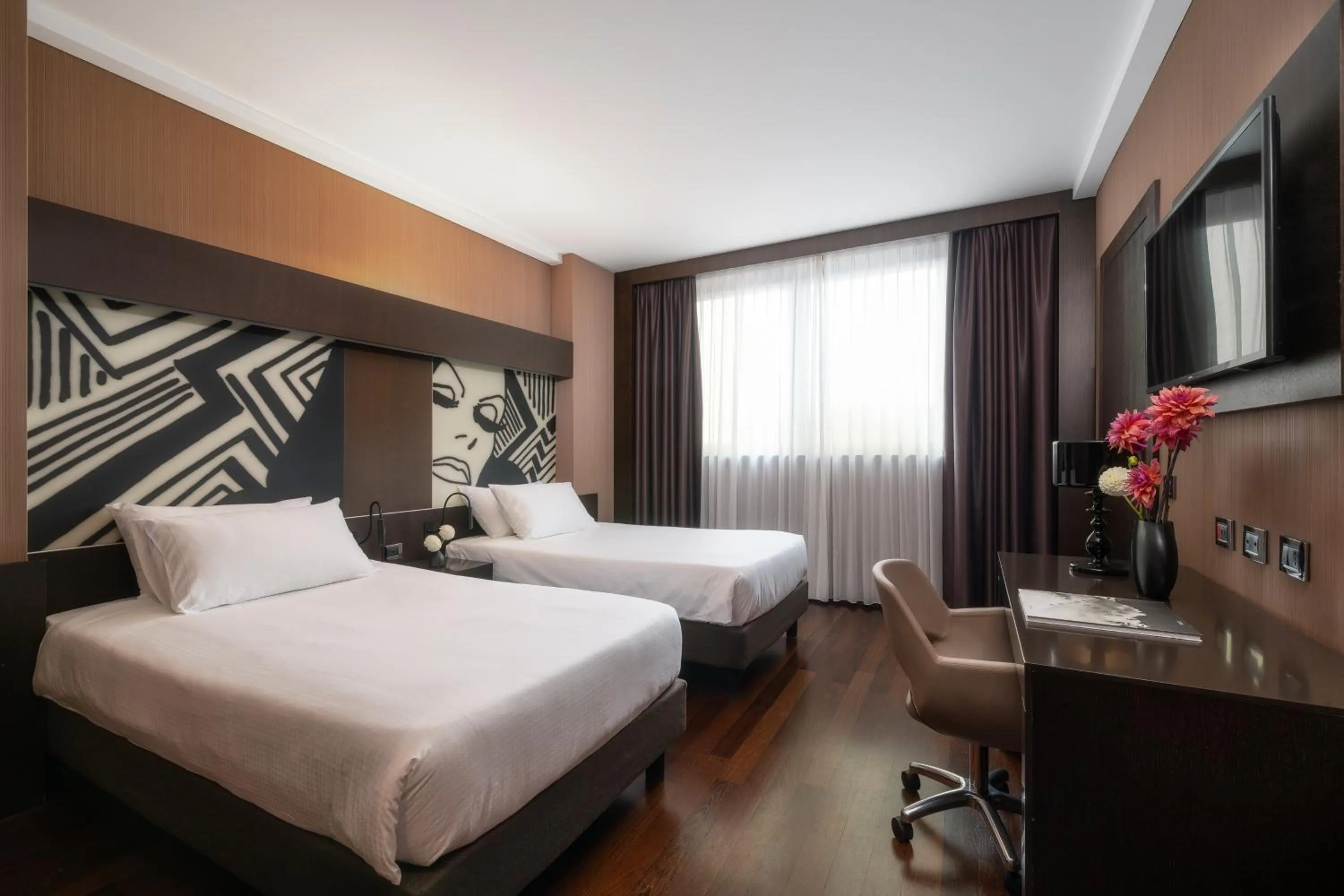 Bedroom, Bed in Crowne Plaza Milan City by IHG