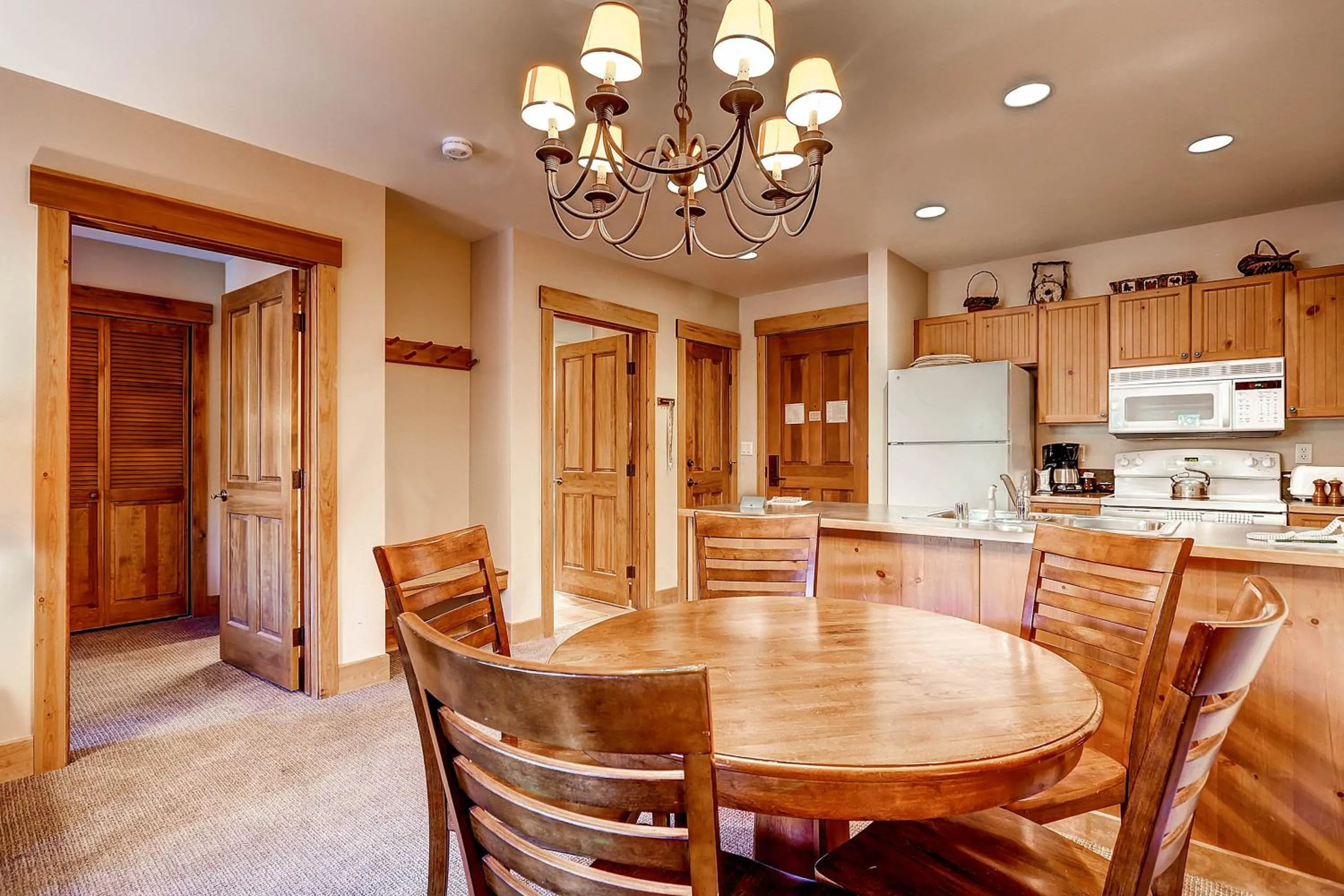 Food and drinks in The Springs Condominiums by Keystone Resort