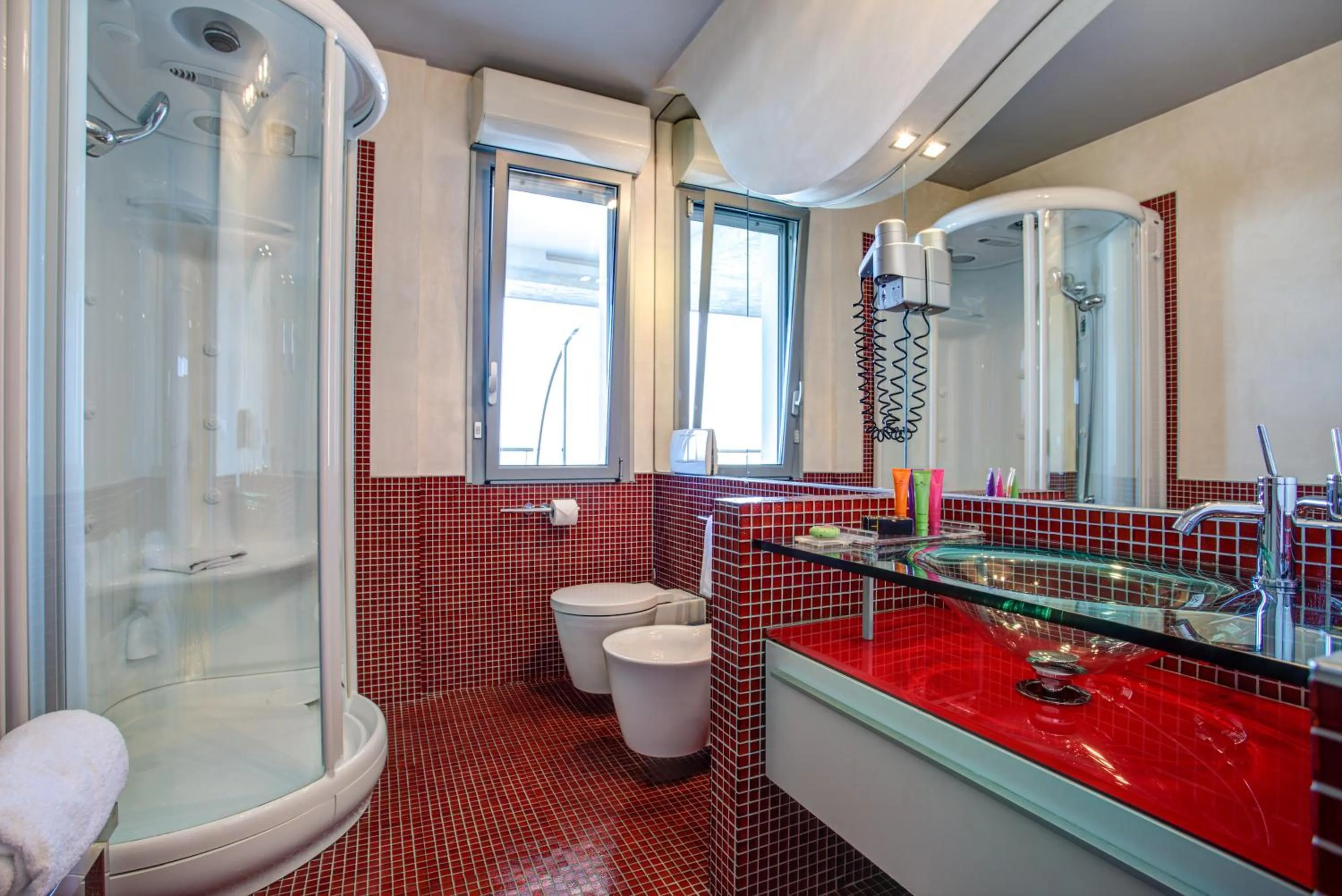 Bathroom in Hotel Waldorf- Premier Resort