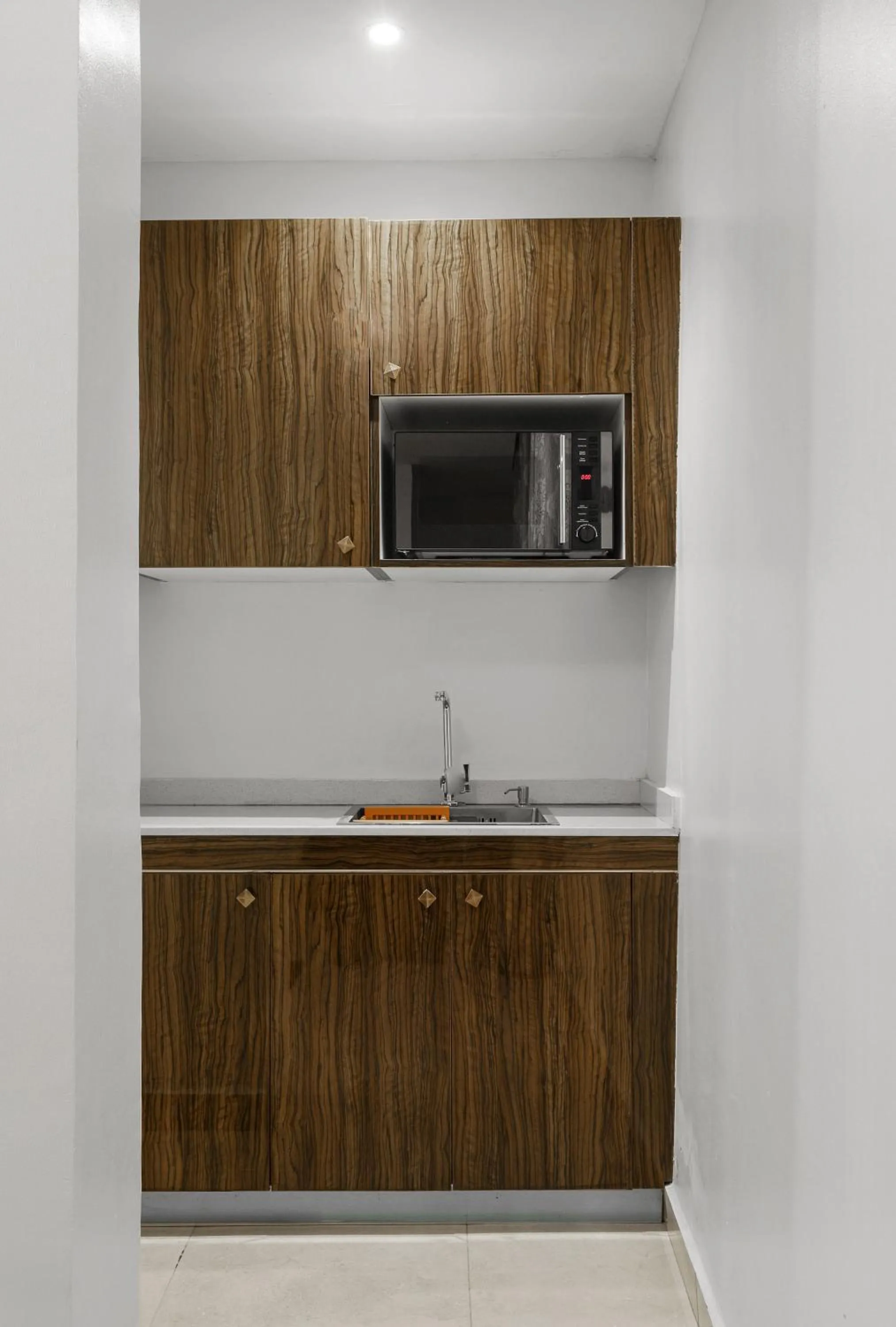 Kitchen or kitchenette in Aveon Hotel