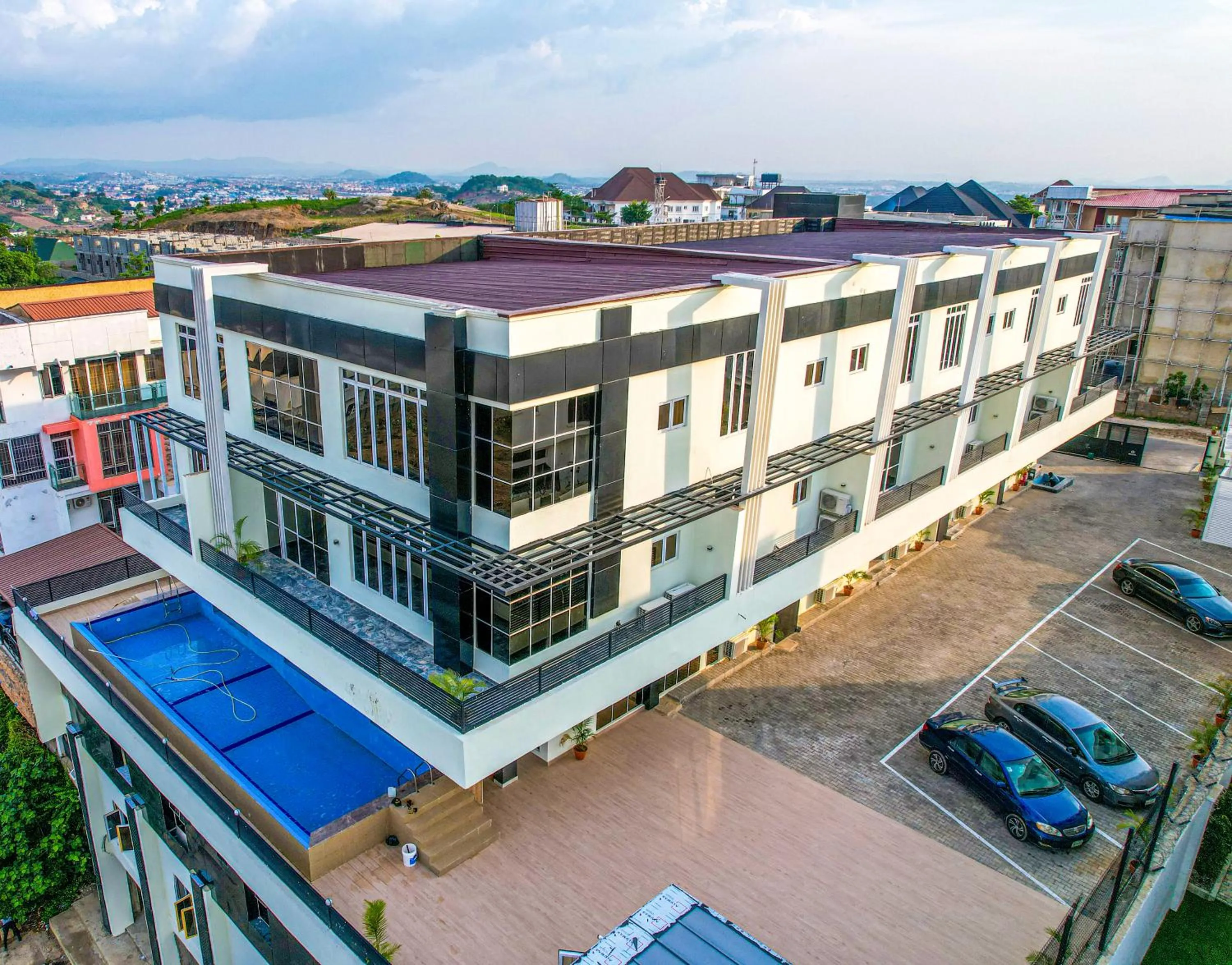 Property building in Aveon Hotel