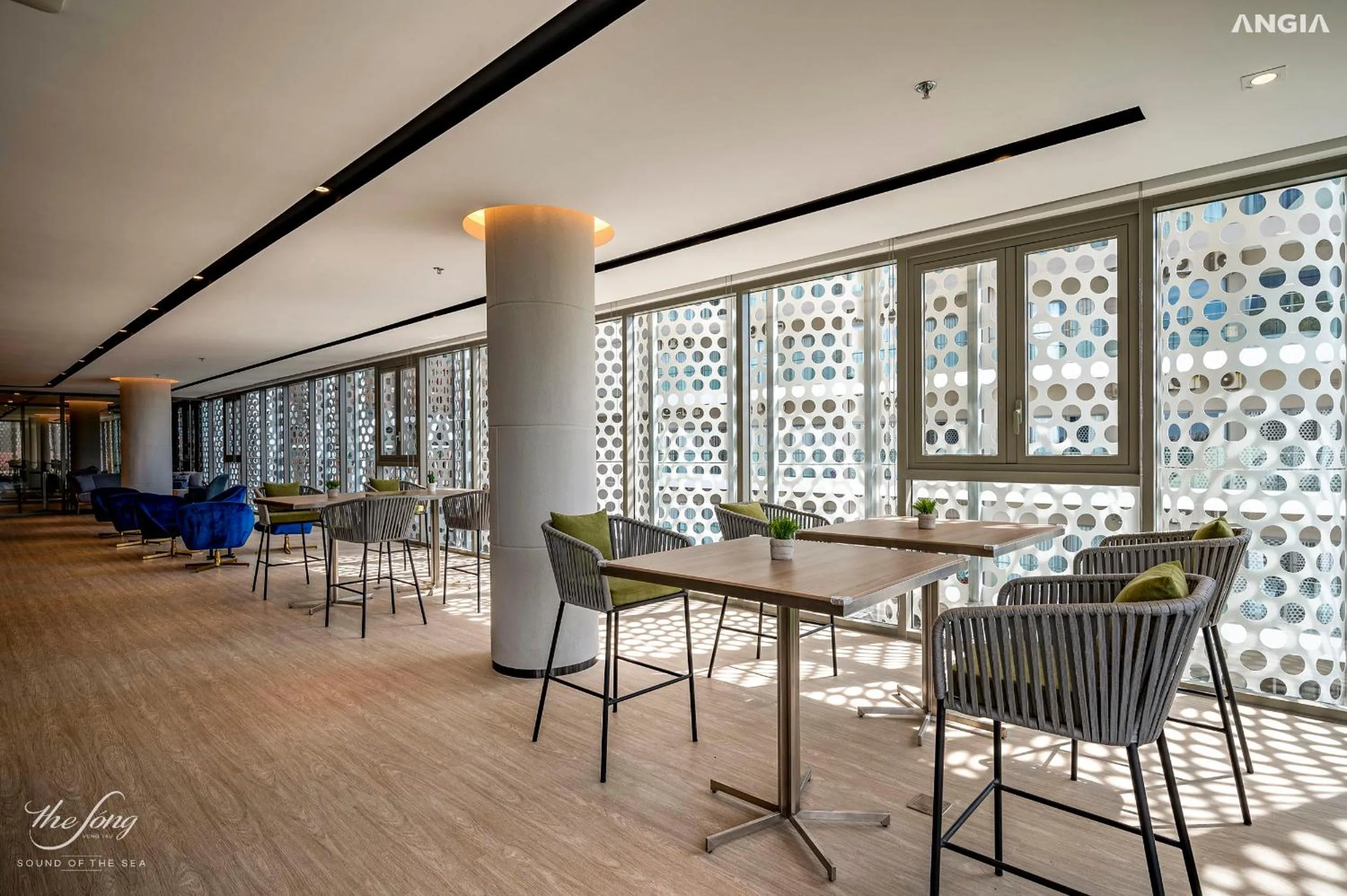 Restaurant/places to eat in THE SÓNG CONDOTEL APARTMENT VŨNG TÀU