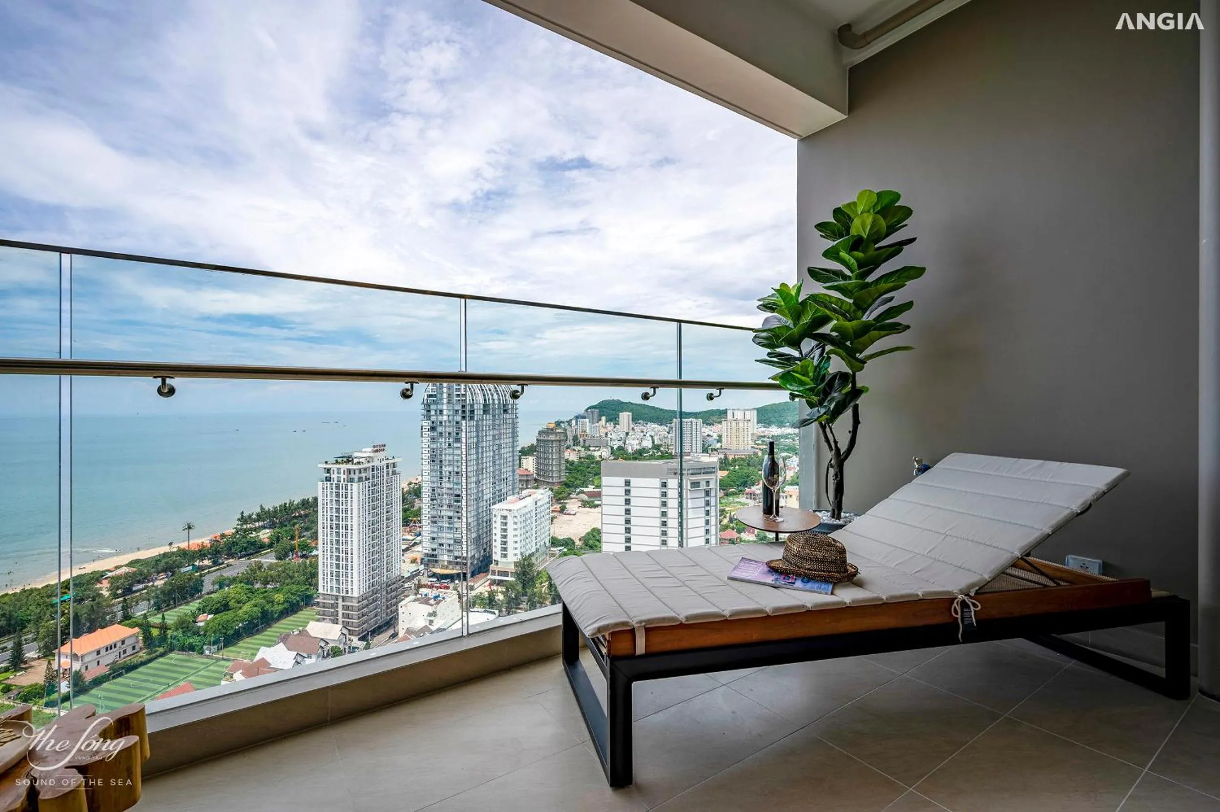 Balcony/Terrace in THE SÓNG CONDOTEL APARTMENT VŨNG TÀU