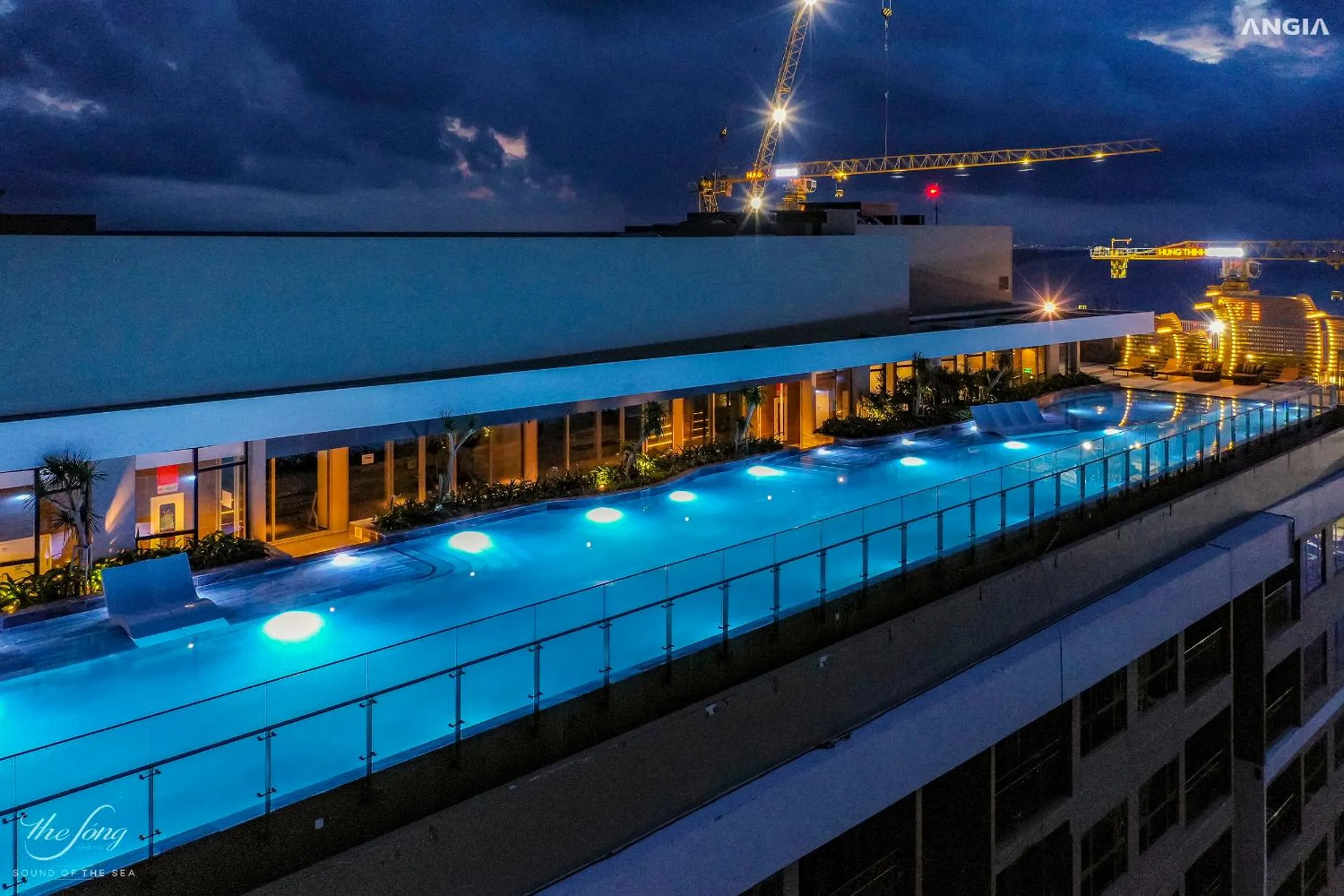 Swimming pool in THE SÓNG CONDOTEL APARTMENT VŨNG TÀU