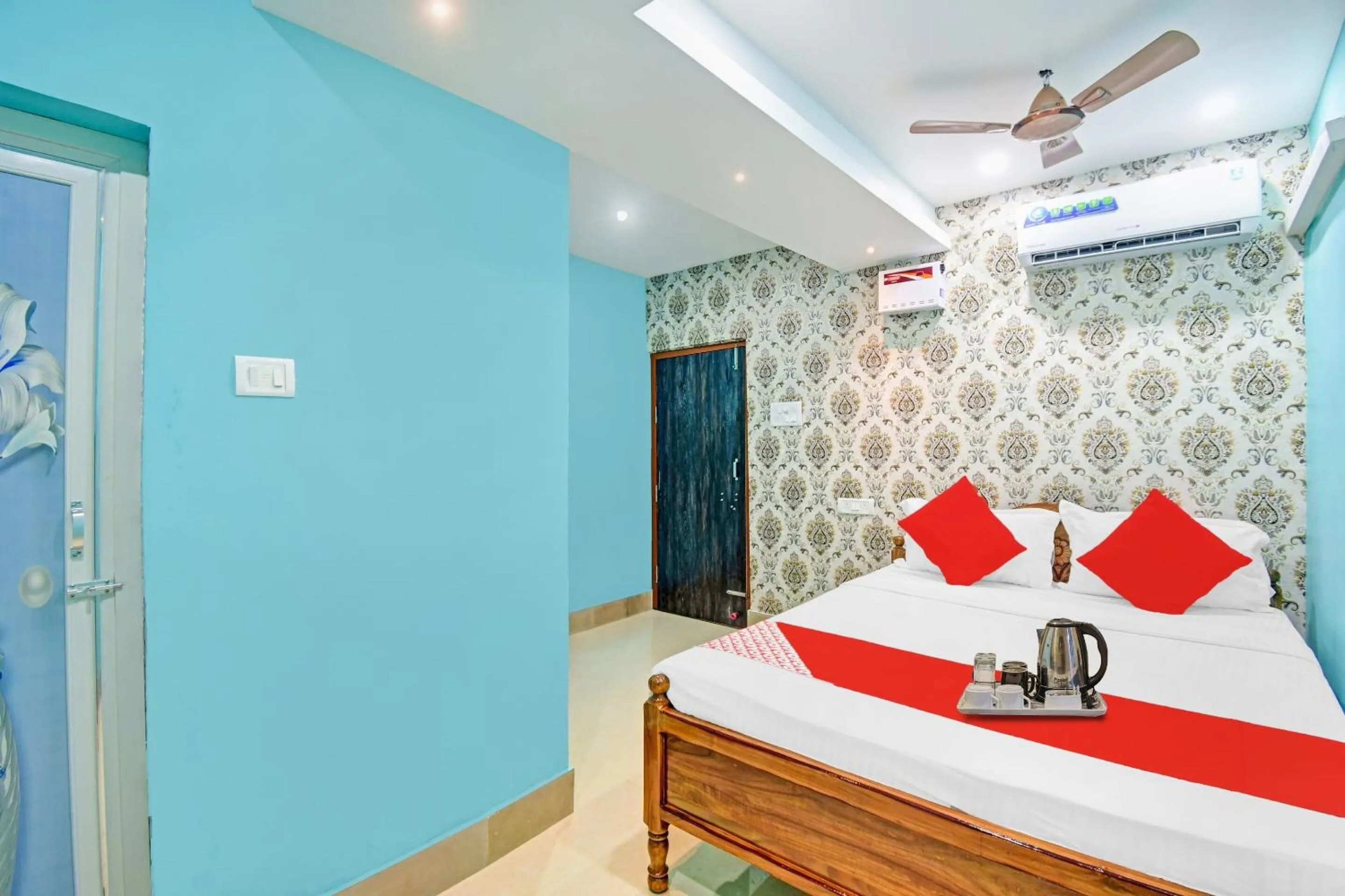 Bedroom, Bed in Hotel O Lewis Paradise