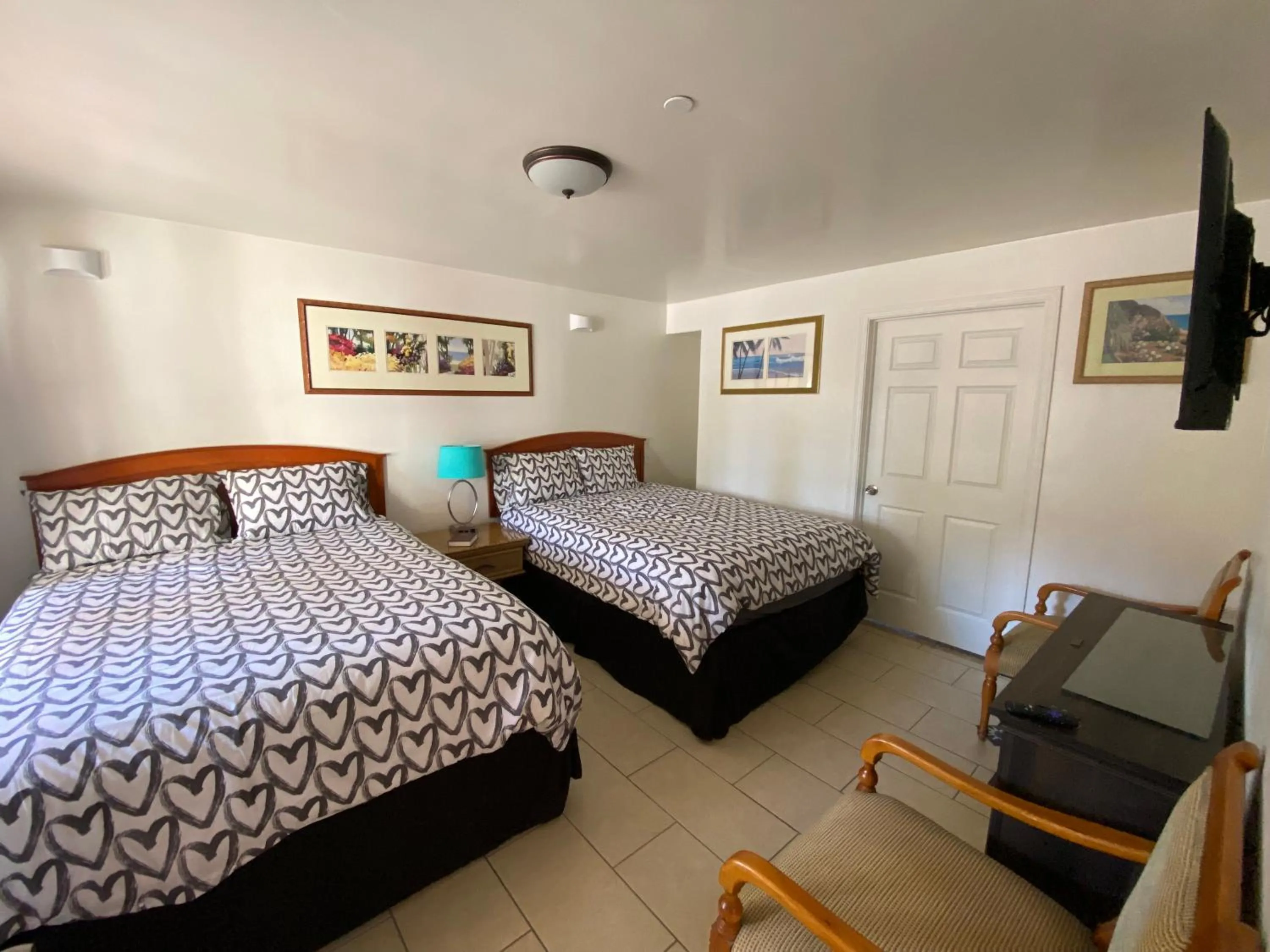 Bed in TIDE POOL VILLAS