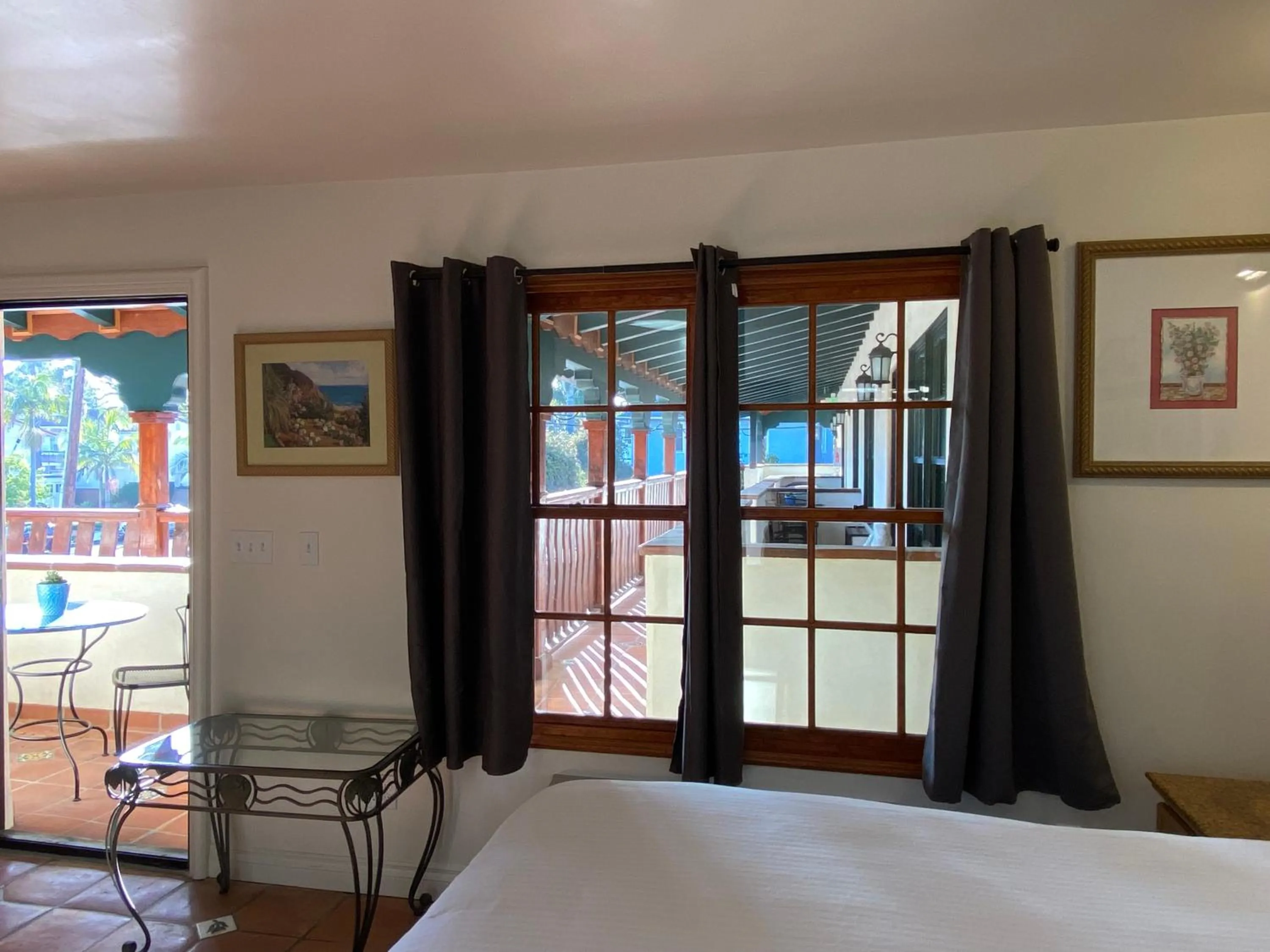 Bed in TIDE POOL VILLAS