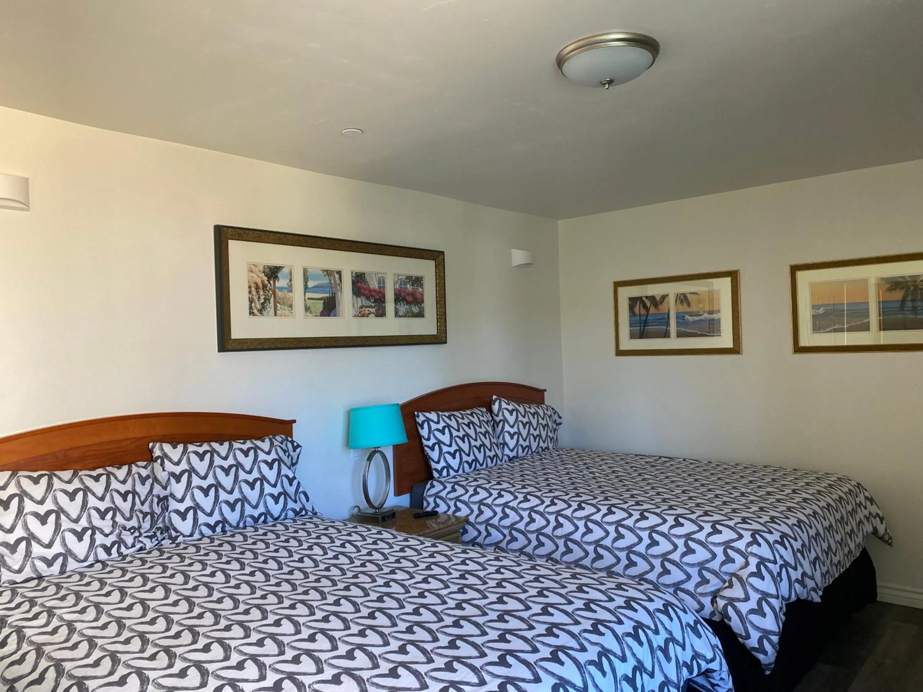 Bed in TIDE POOL VILLAS