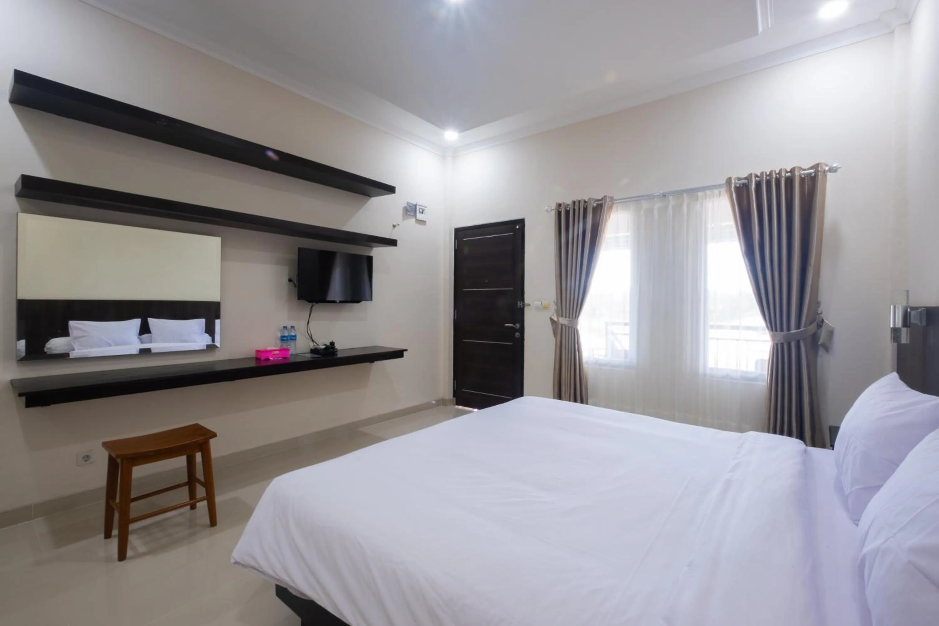 Bed in Kelayang Beach Hotel