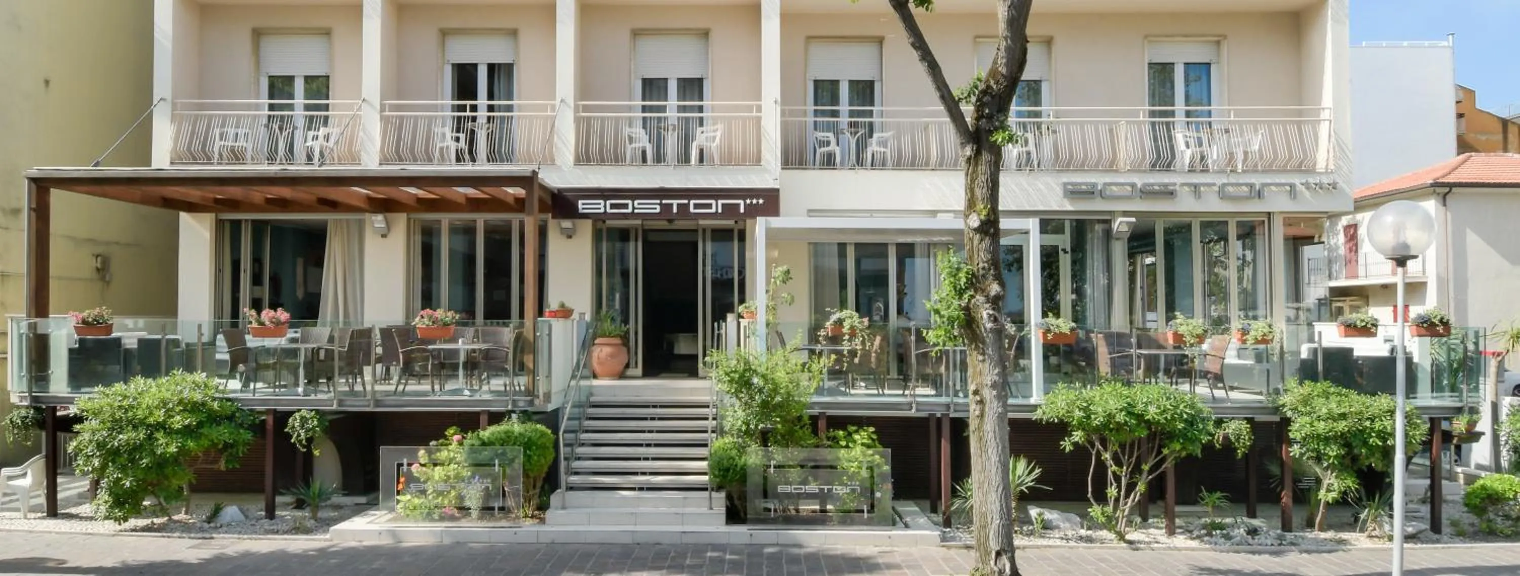 Property building in Hotel Boston