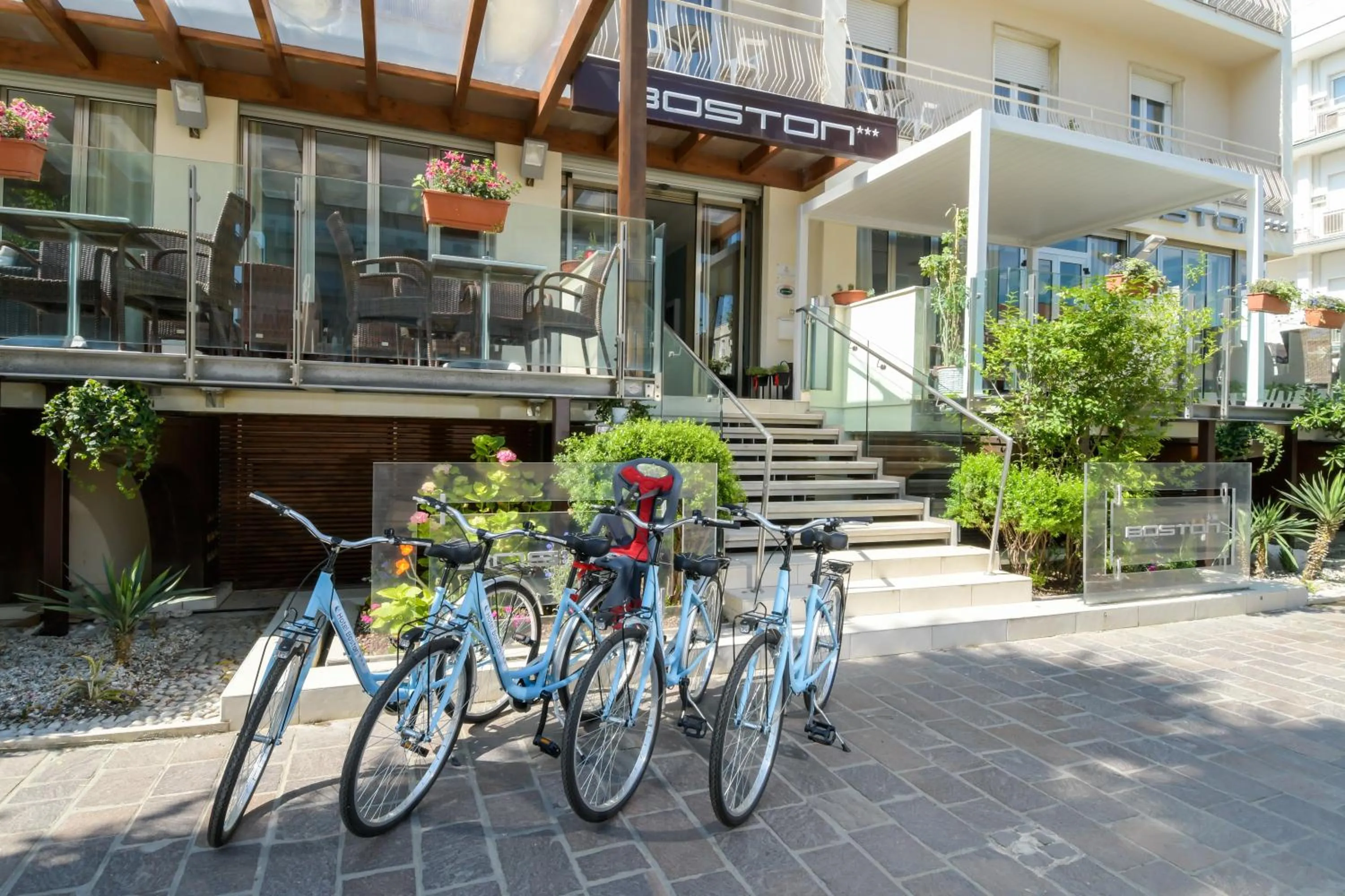 Cycling in Hotel Boston