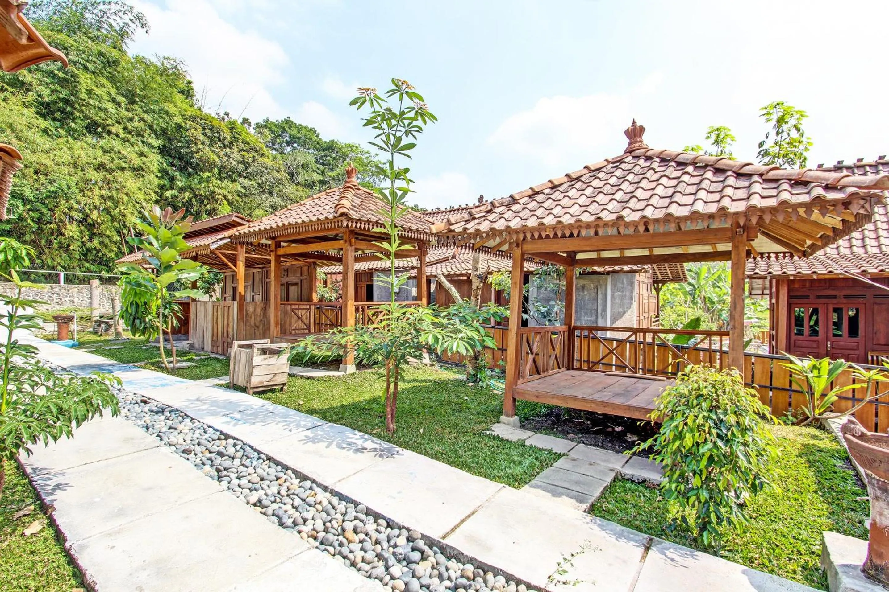 Lobby or reception in Collection O 91582 Green Kasongan Cottage