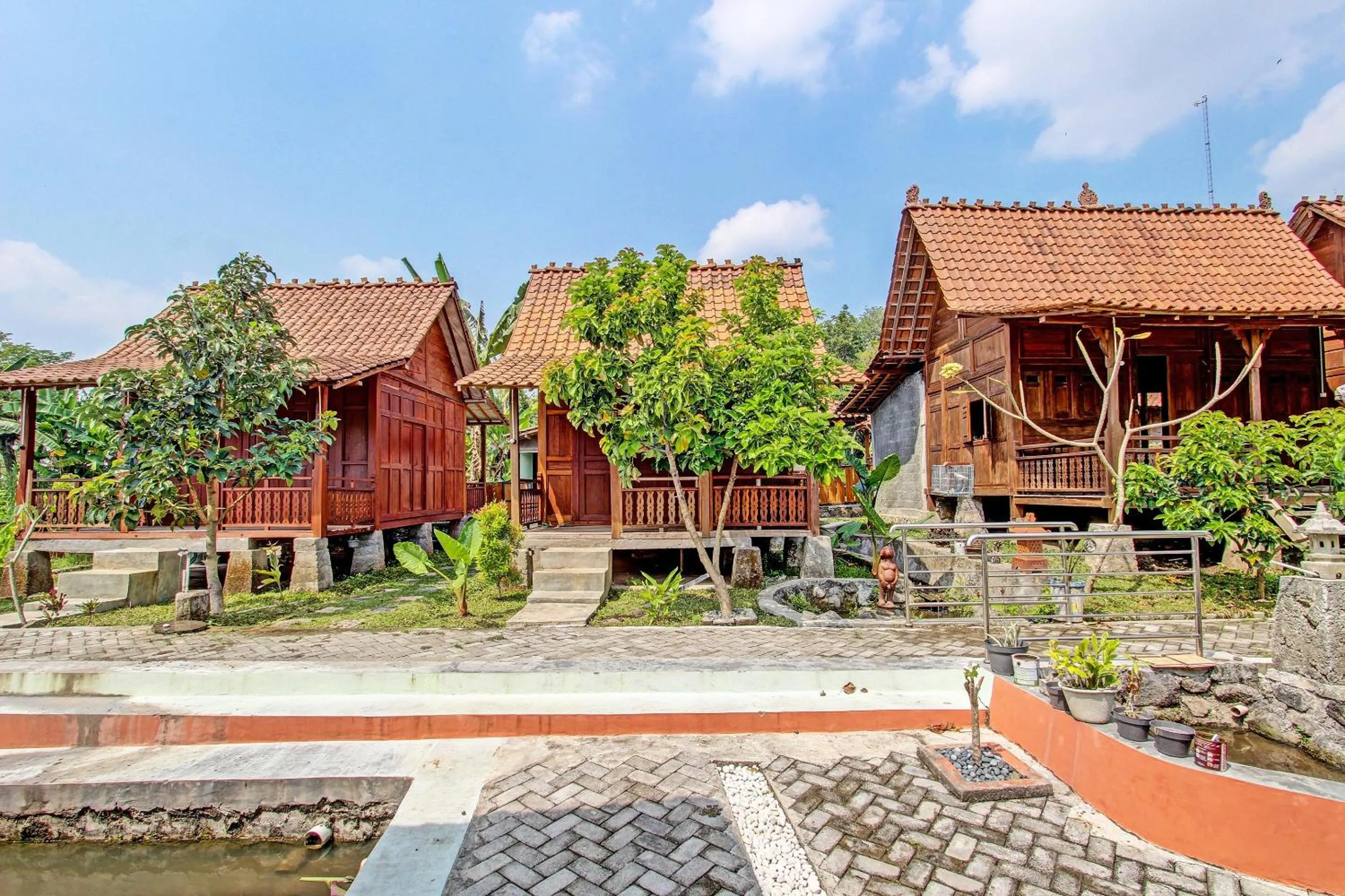 Lobby or reception in Collection O 91582 Green Kasongan Cottage