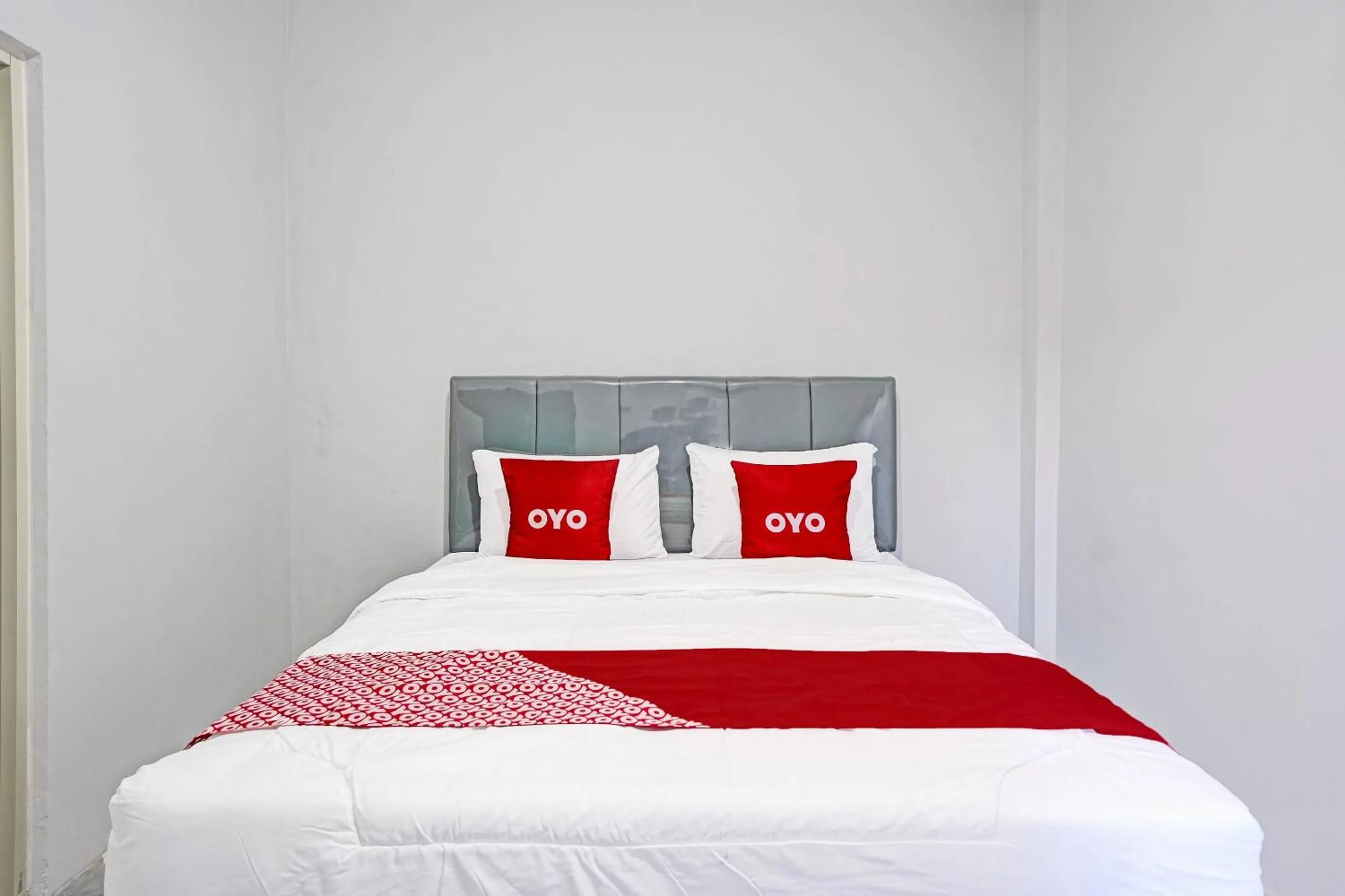 Bedroom, Bed in OYO LIFE 91594 Bungah Residence Syariah