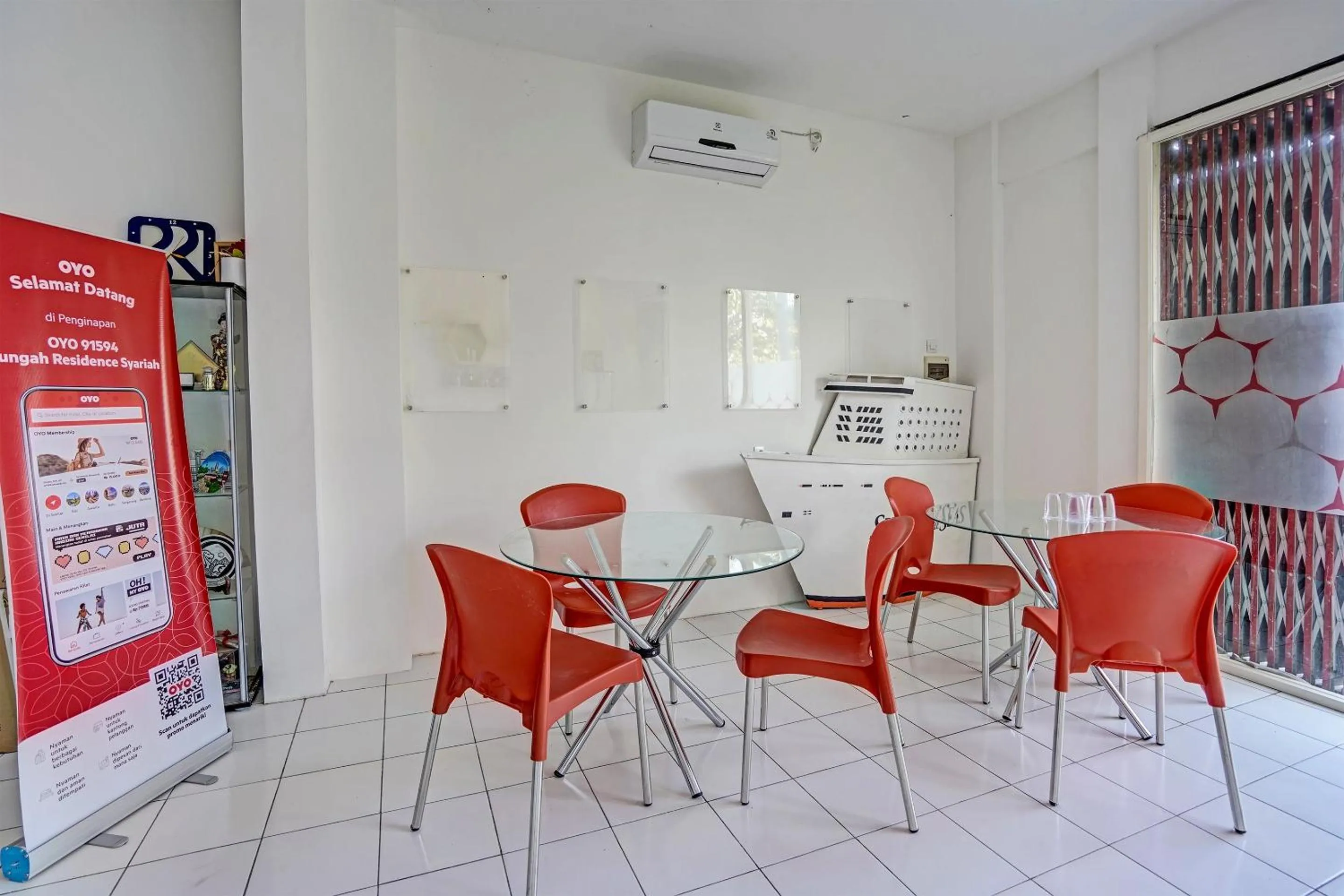 Lobby or reception in OYO LIFE 91594 Bungah Residence Syariah