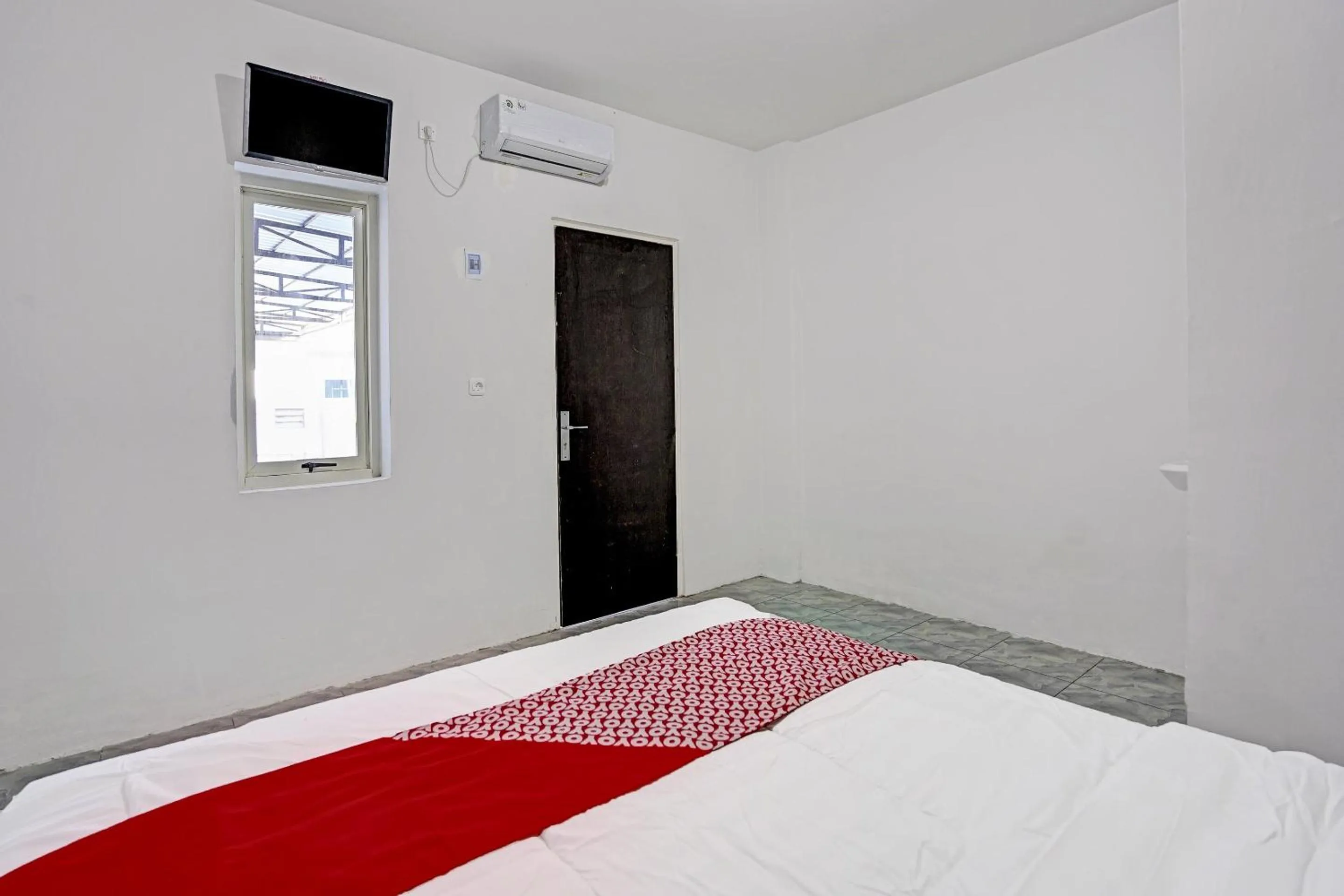 Bedroom, Bed in OYO LIFE 91594 Bungah Residence Syariah