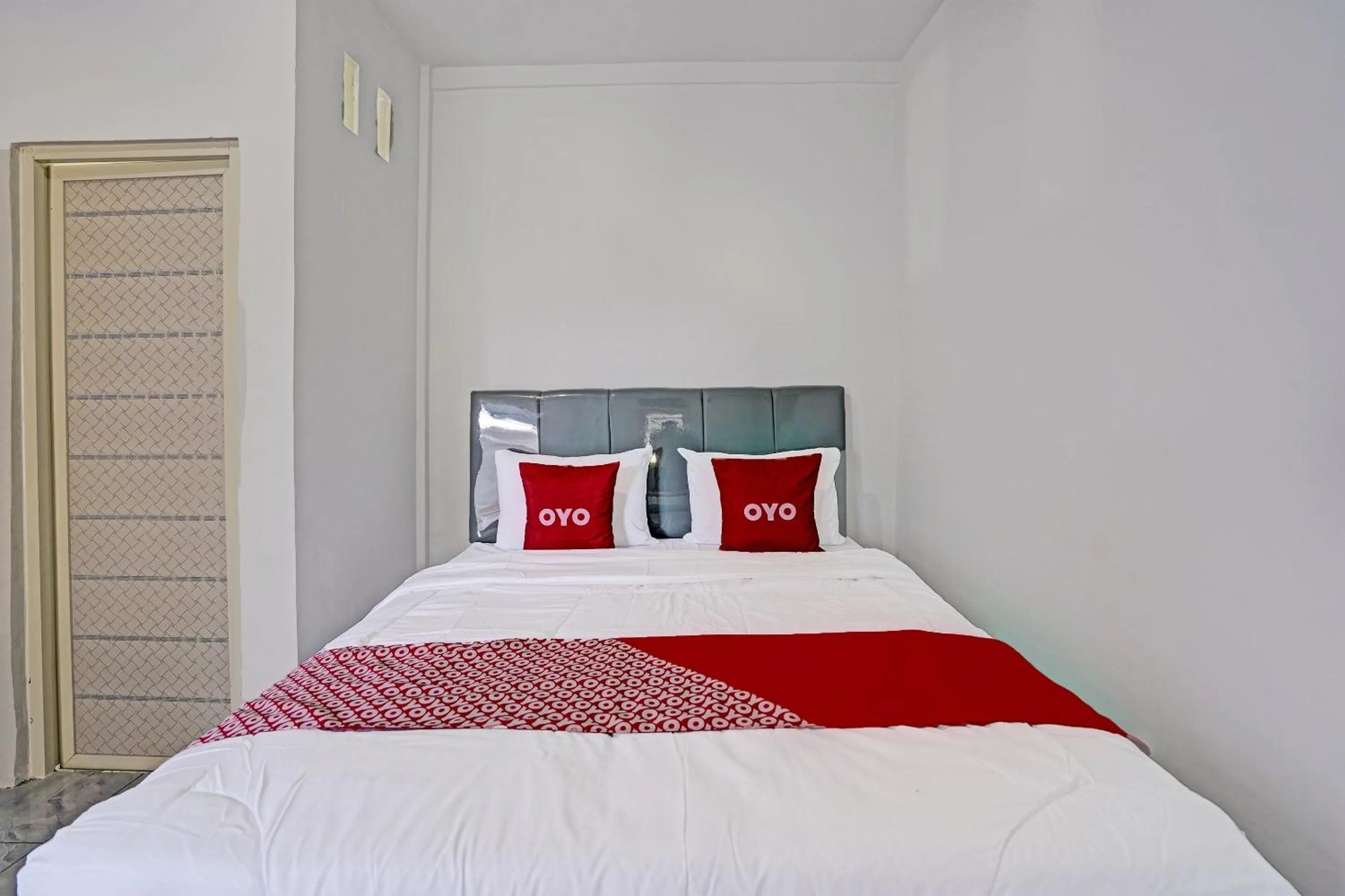 Bedroom, Bed in OYO LIFE 91594 Bungah Residence Syariah