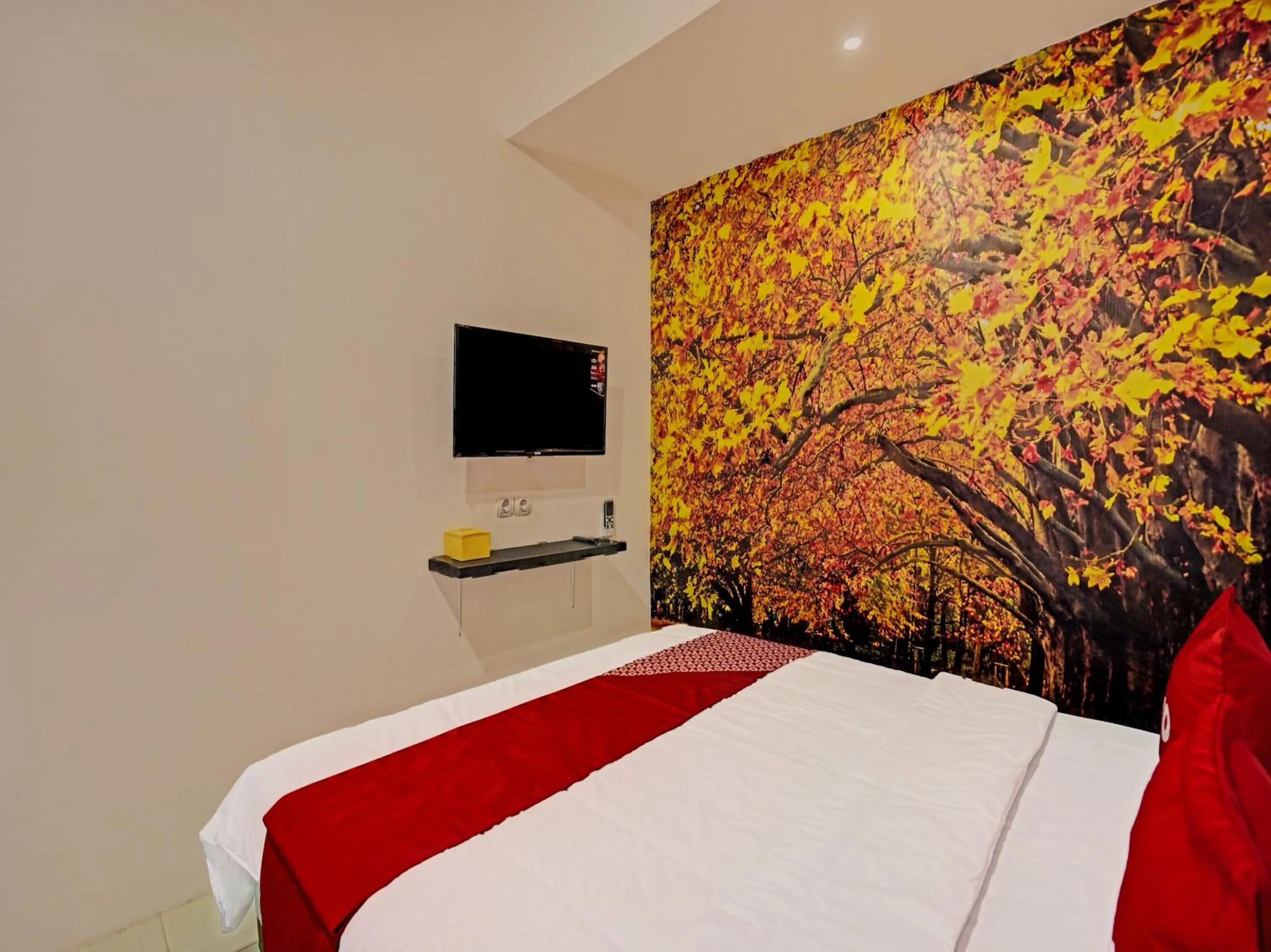 Bedroom, Bed in Hotel O Nawangwulan