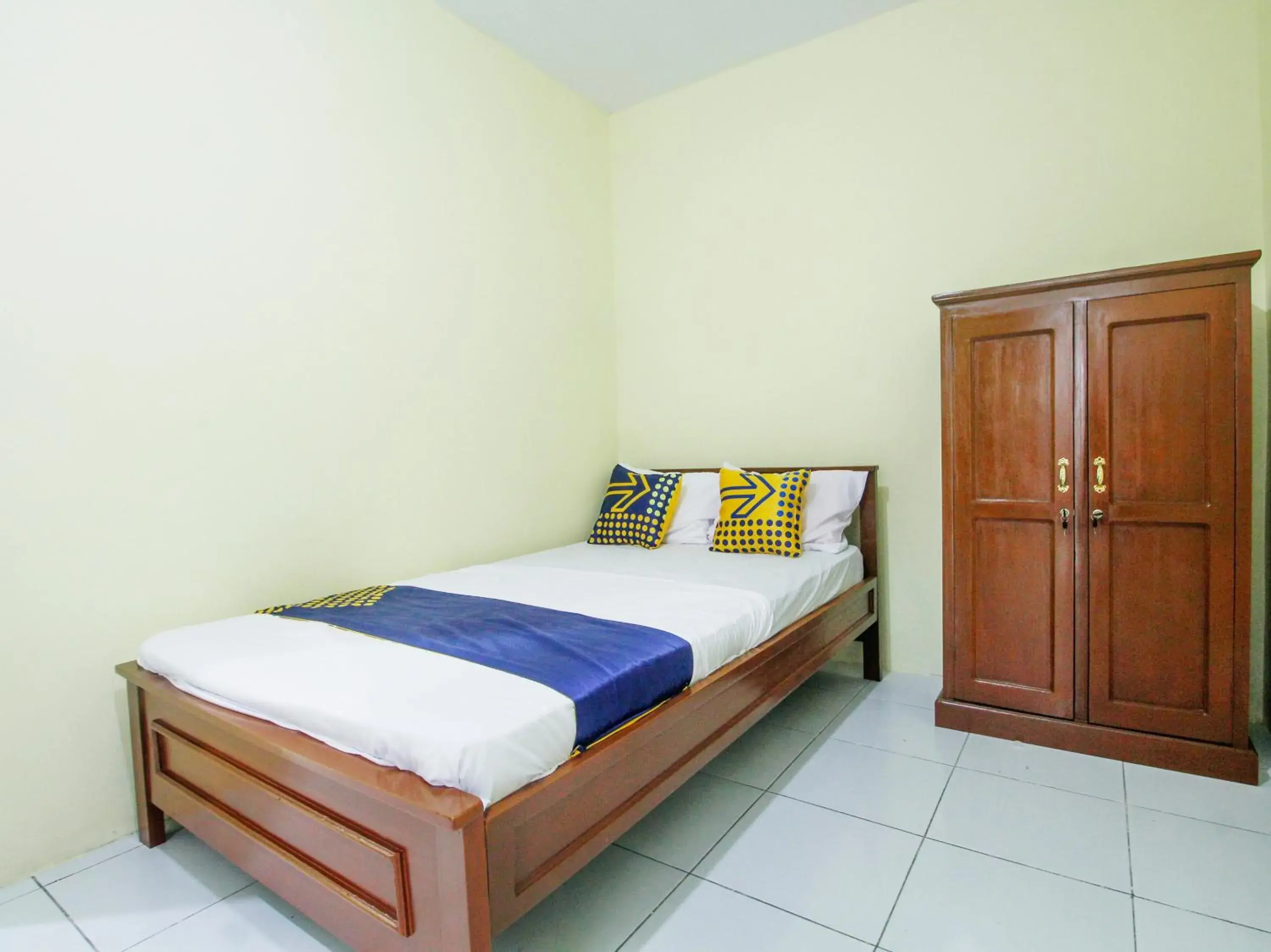 OYO Life 91606 Nadin Guest House Syariah OYO Life 91606 Nadin Guest House Syariah