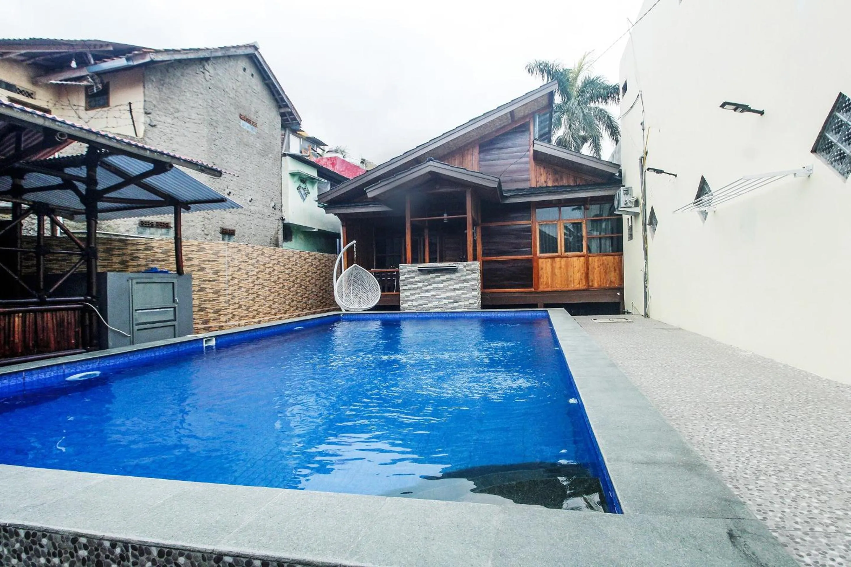 Lobby or reception in OYO Life 91606 Nadin Guest House Syariah