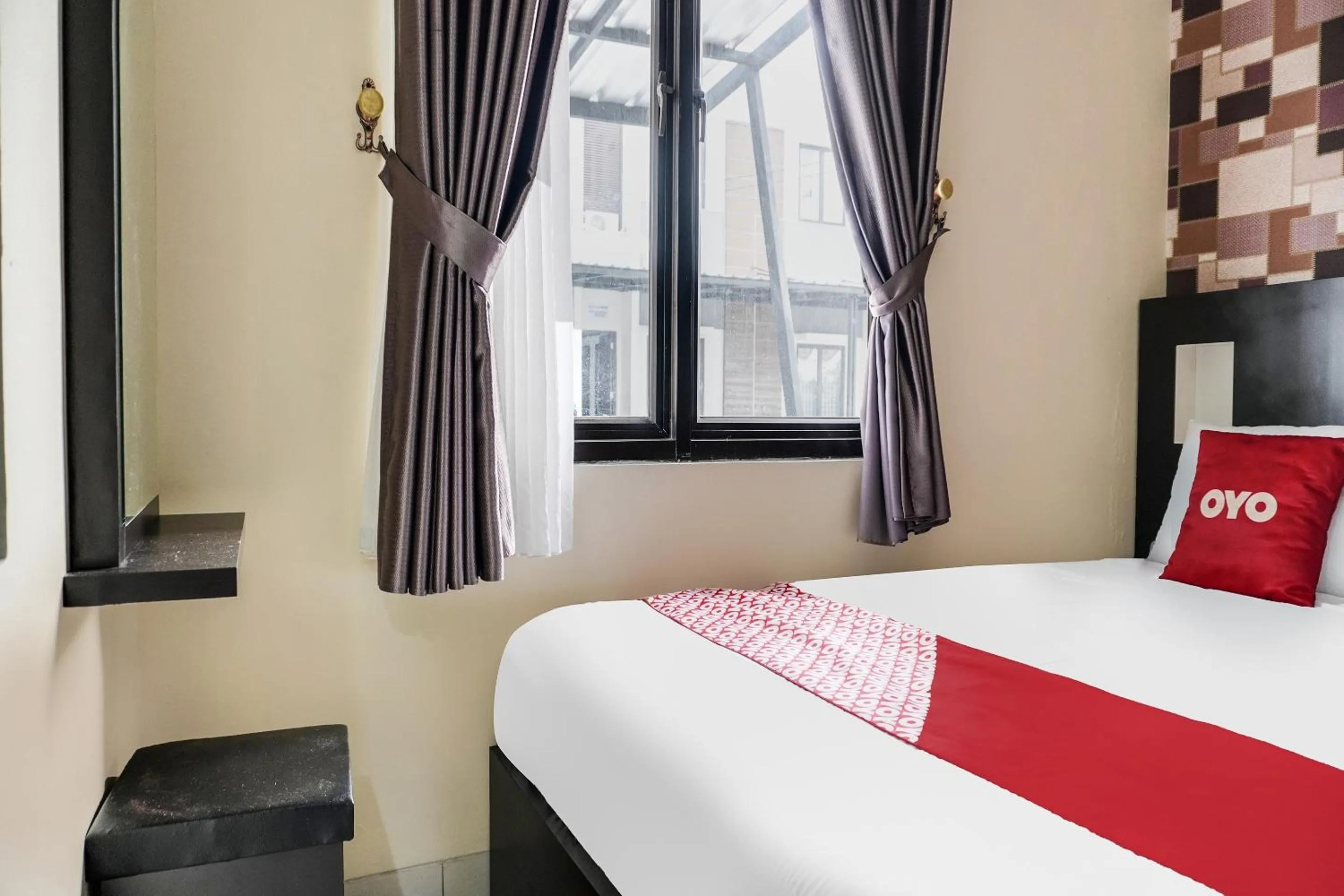 Bedroom, Bed in OYO 91646 fio colombus residence