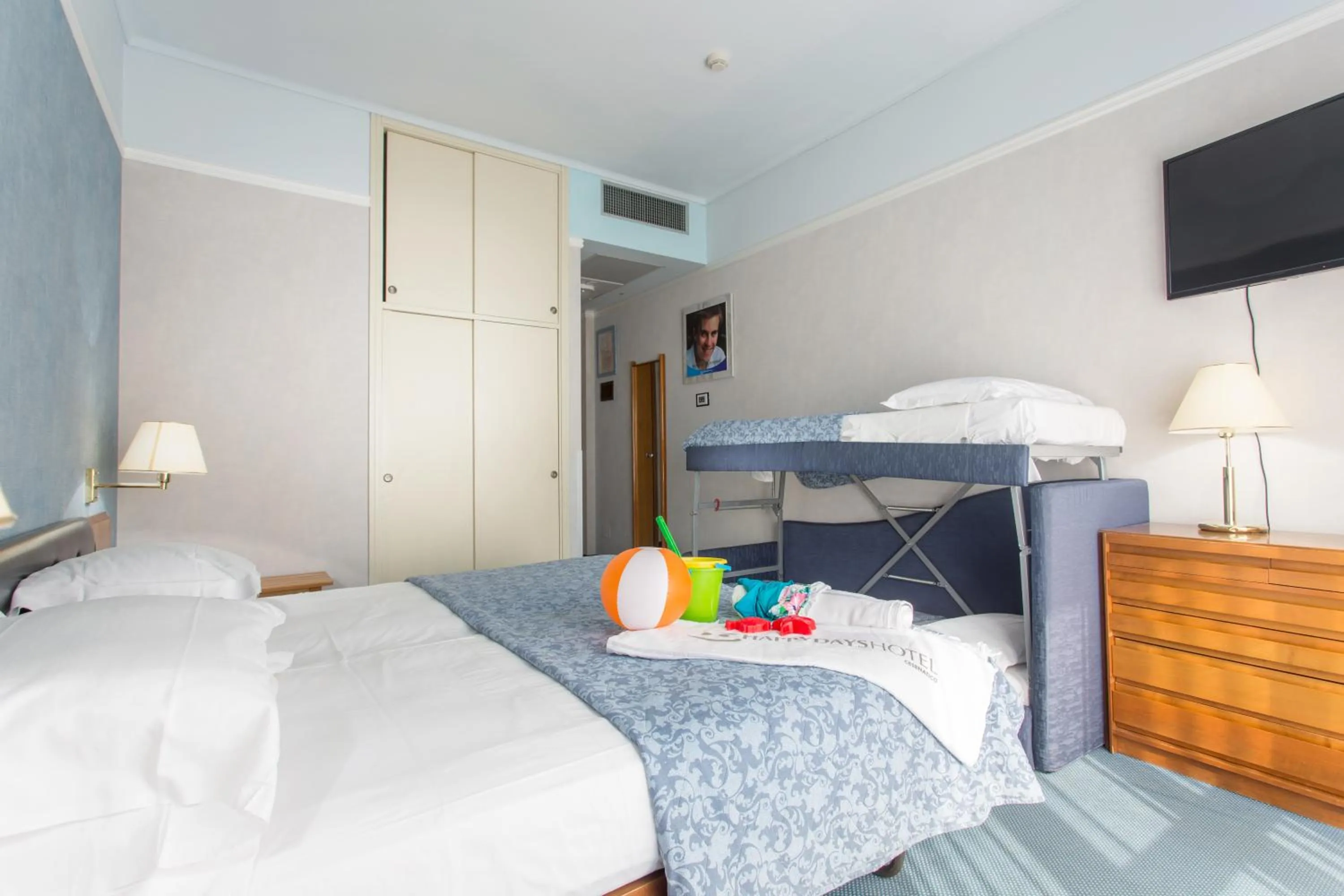 bunk bed, Bed in Hotel Esplanade