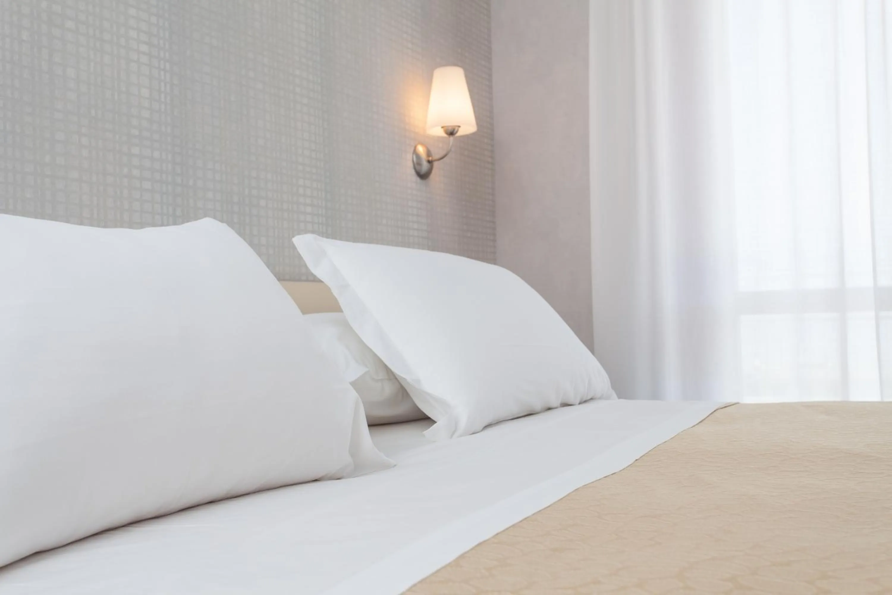 Bed in Hotel Esplanade