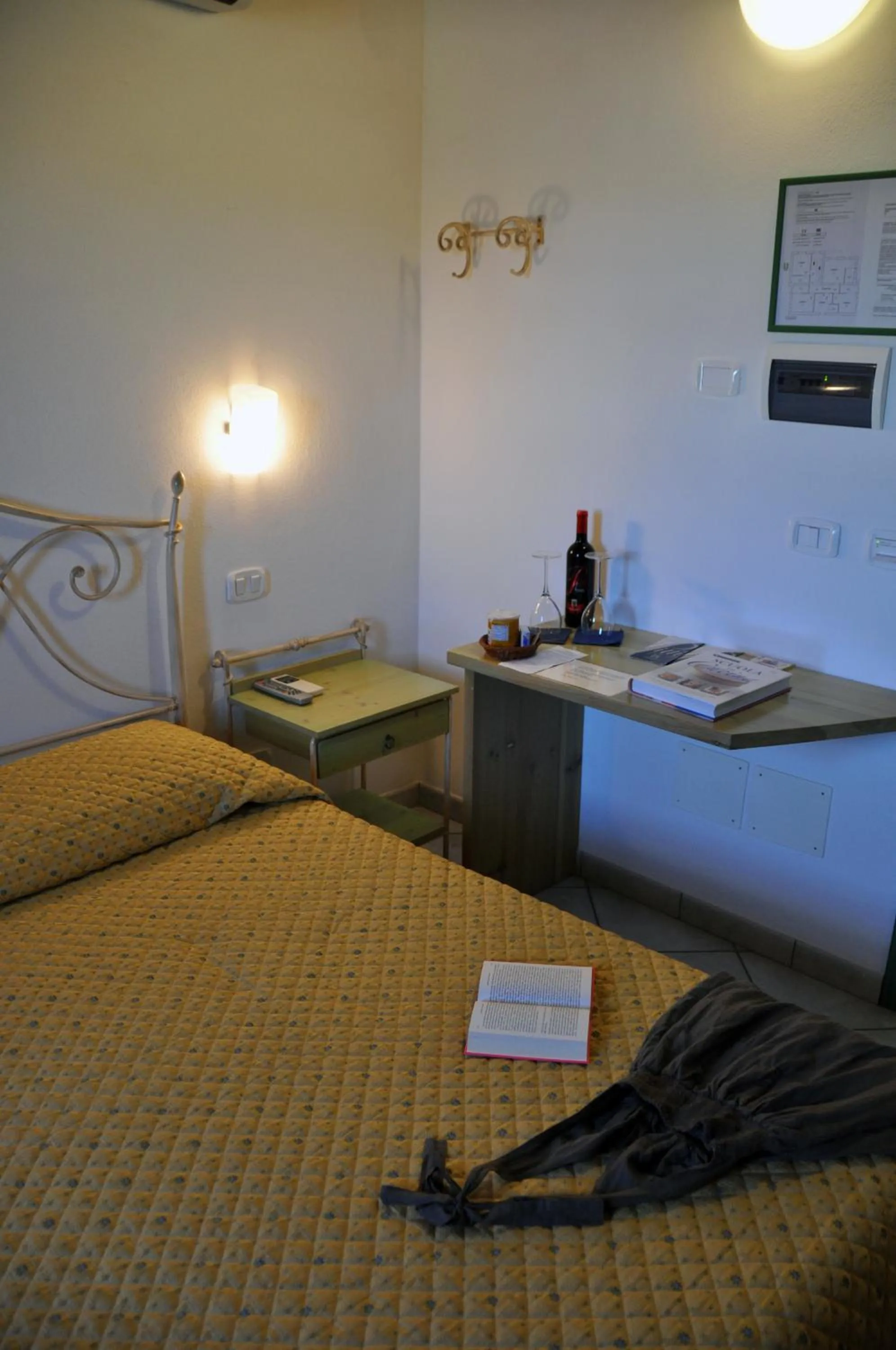 Decorative detail, Bed in Tenuta La Lupa