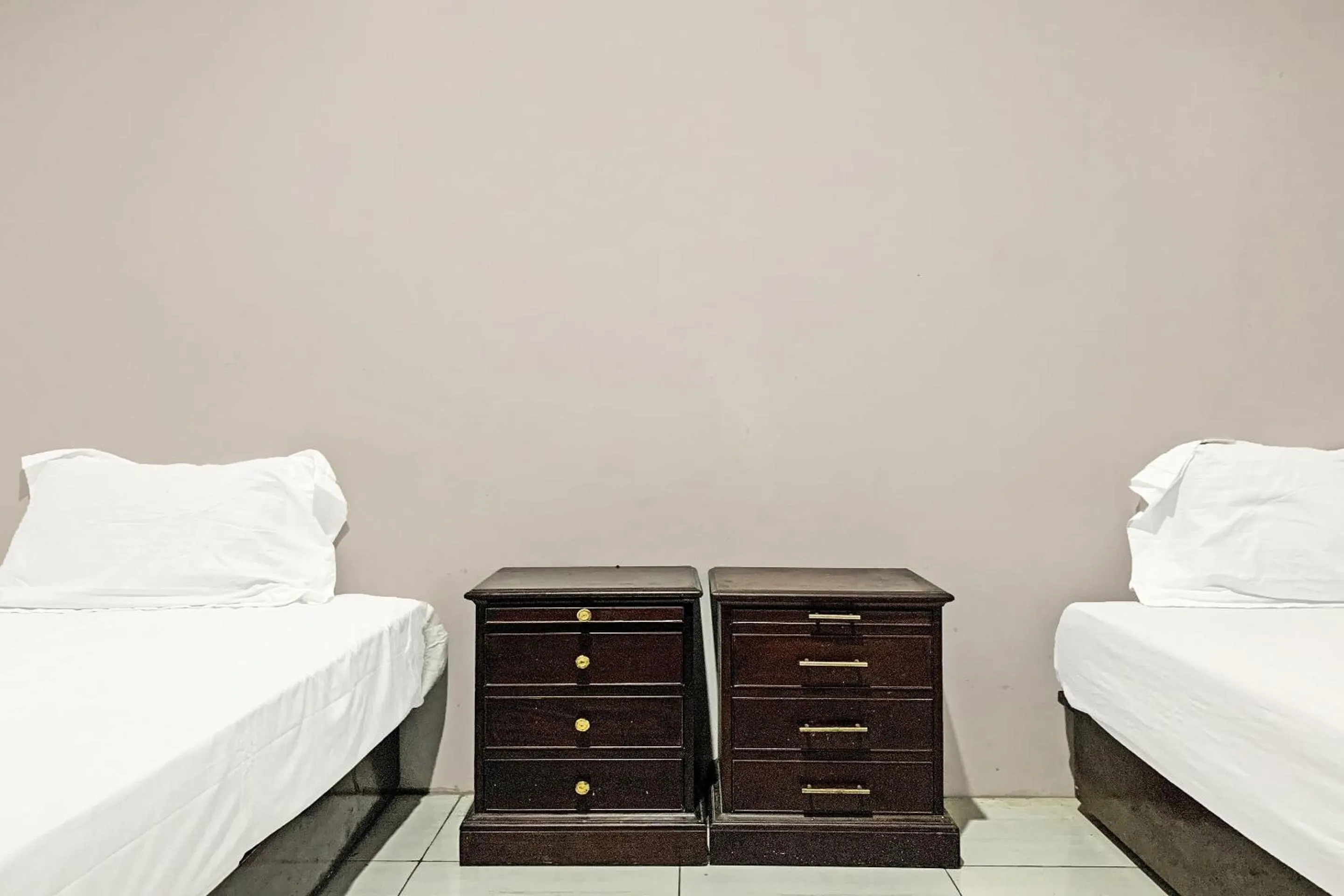 Bedroom, Bed in Hotel O Penginapan Radja Jeneponto