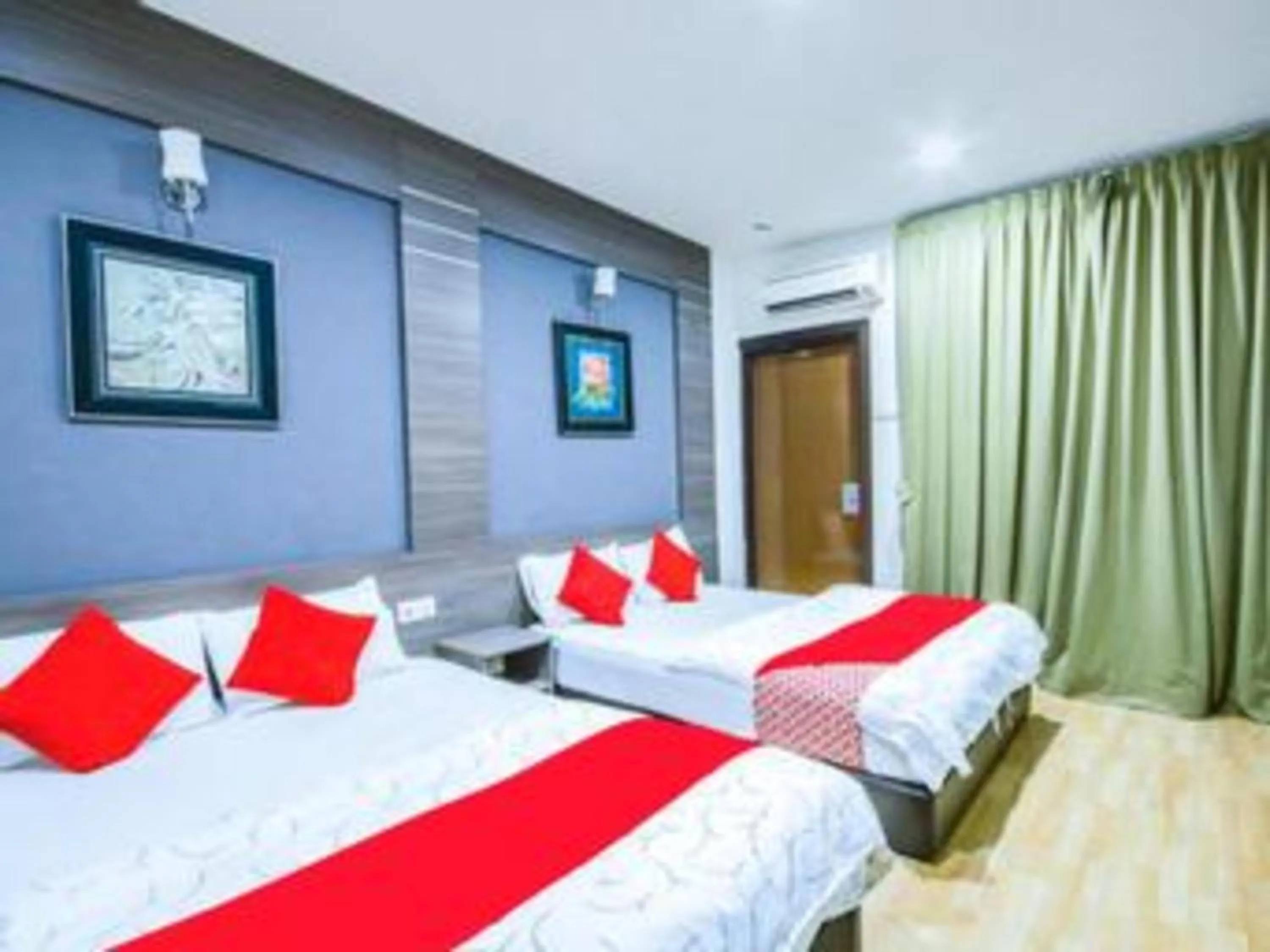 Photo of the whole room, Bed in Super OYO Capital O 812 Hotel SMC Seksyen 13