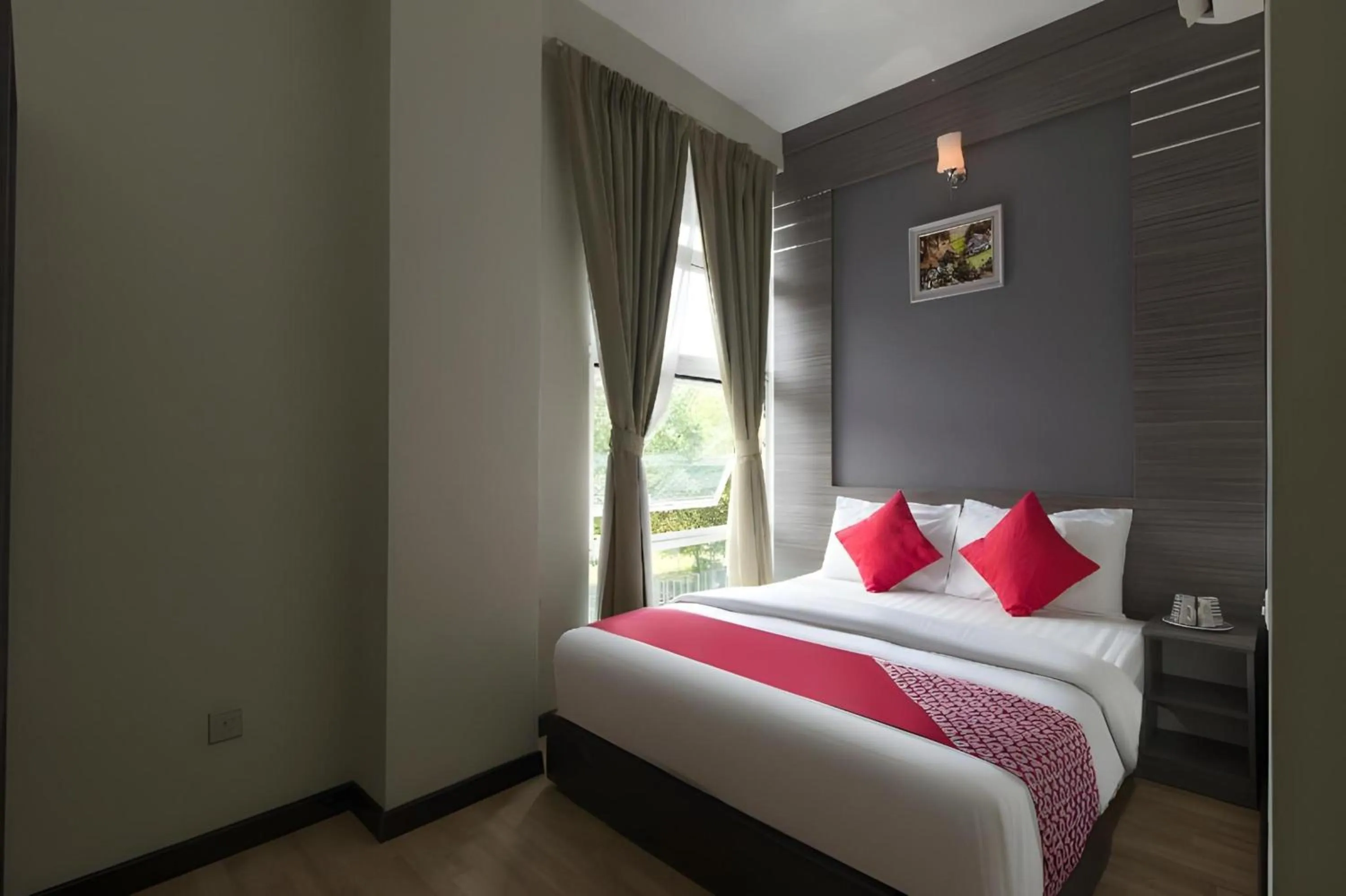 Photo of the whole room, Bed in Super OYO Capital O 812 Hotel SMC Seksyen 13