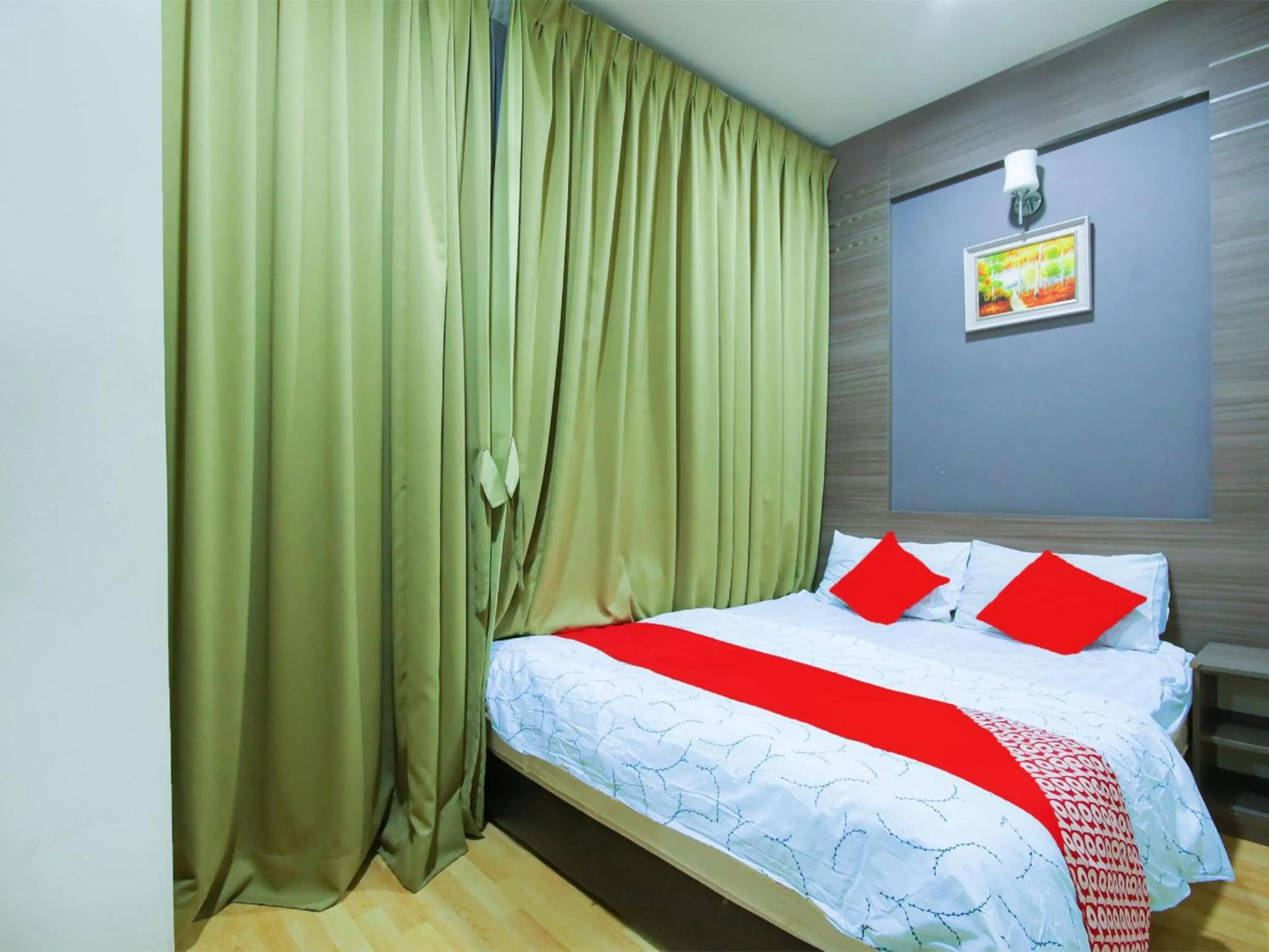 Photo of the whole room, Bed in Super OYO Capital O 812 Hotel SMC Seksyen 13