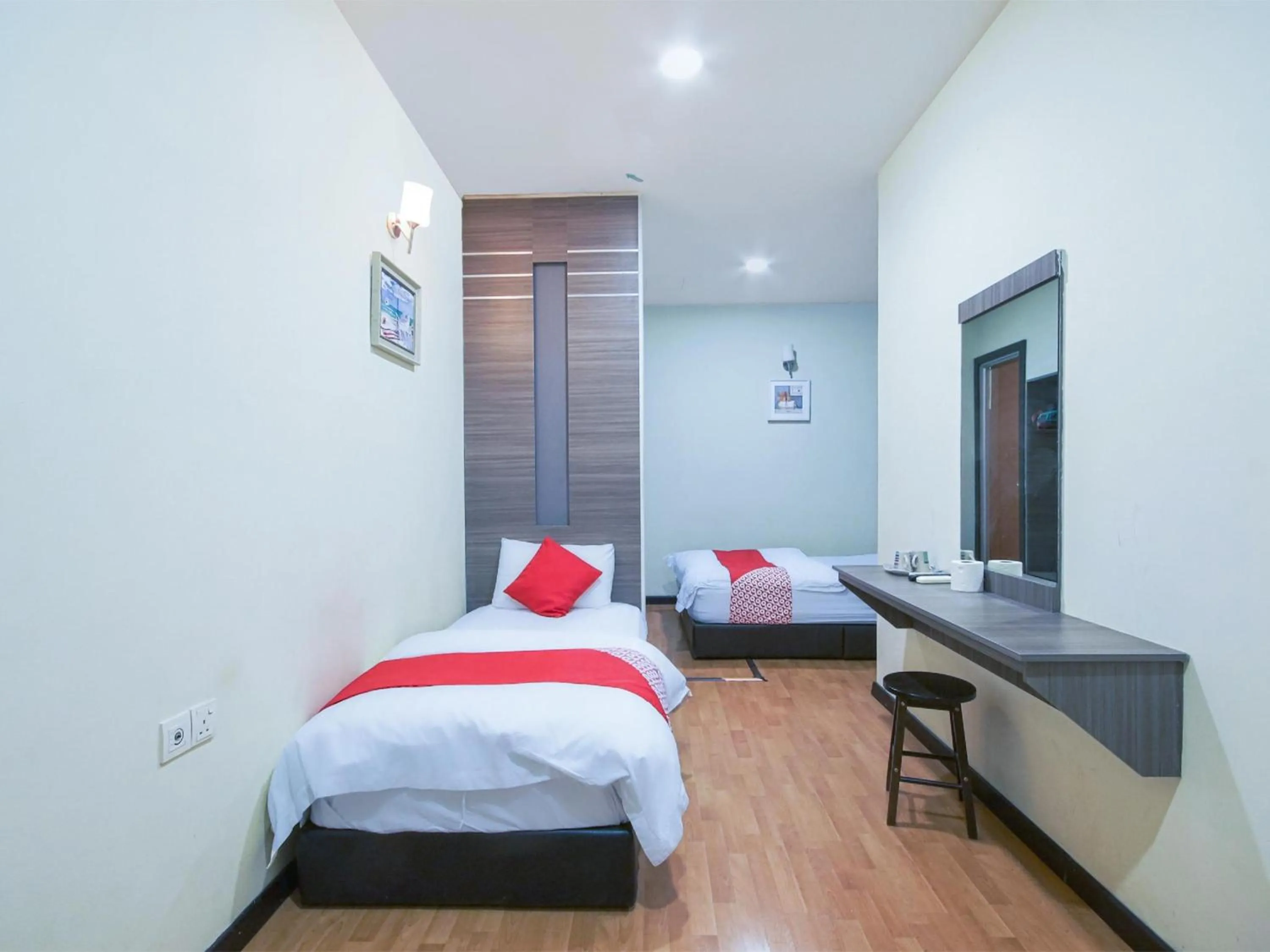 Photo of the whole room, Bed in Super OYO Capital O 812 Hotel SMC Seksyen 13