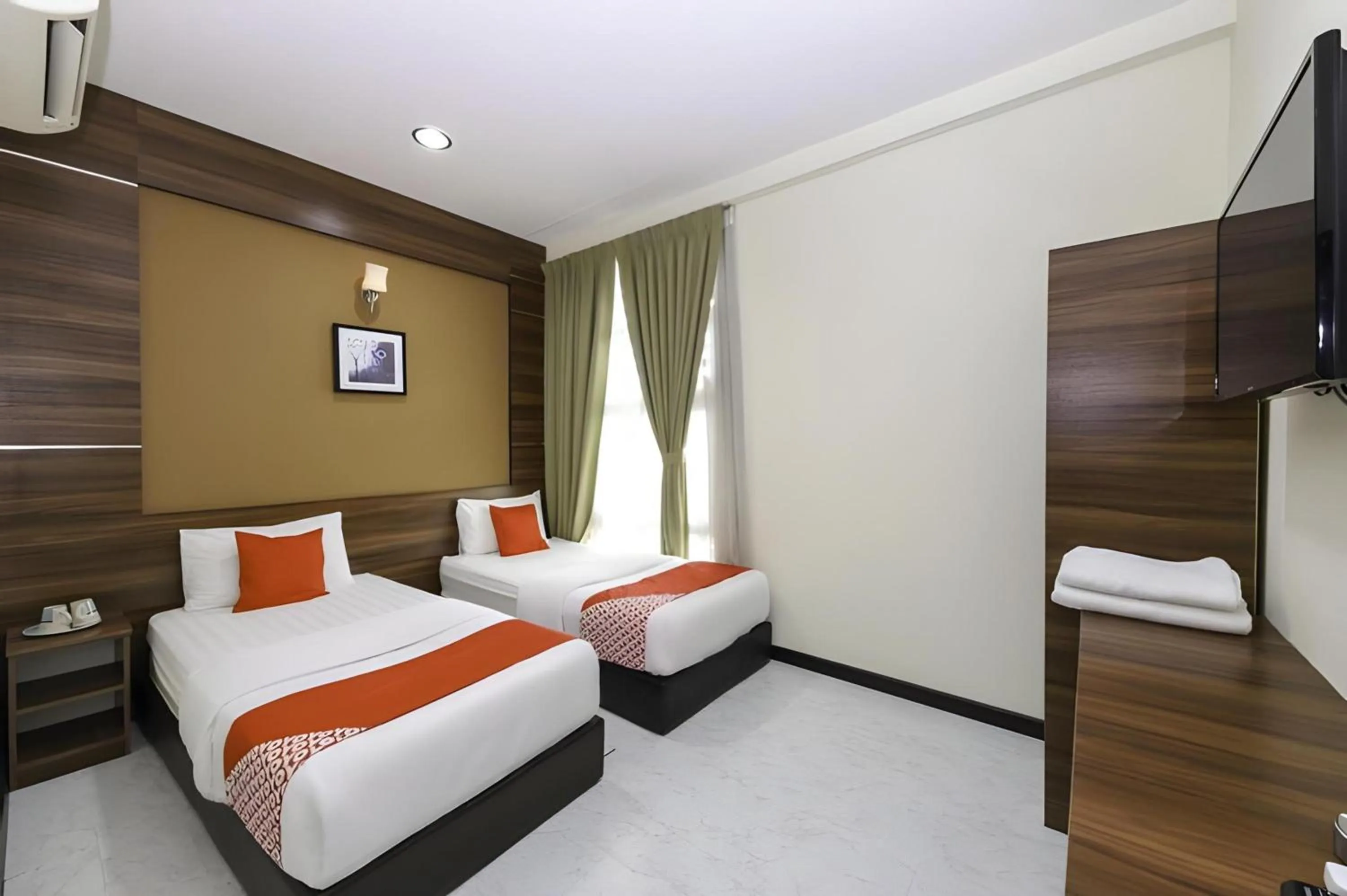 Photo of the whole room, Bed in Super OYO Capital O 812 Hotel SMC Seksyen 13