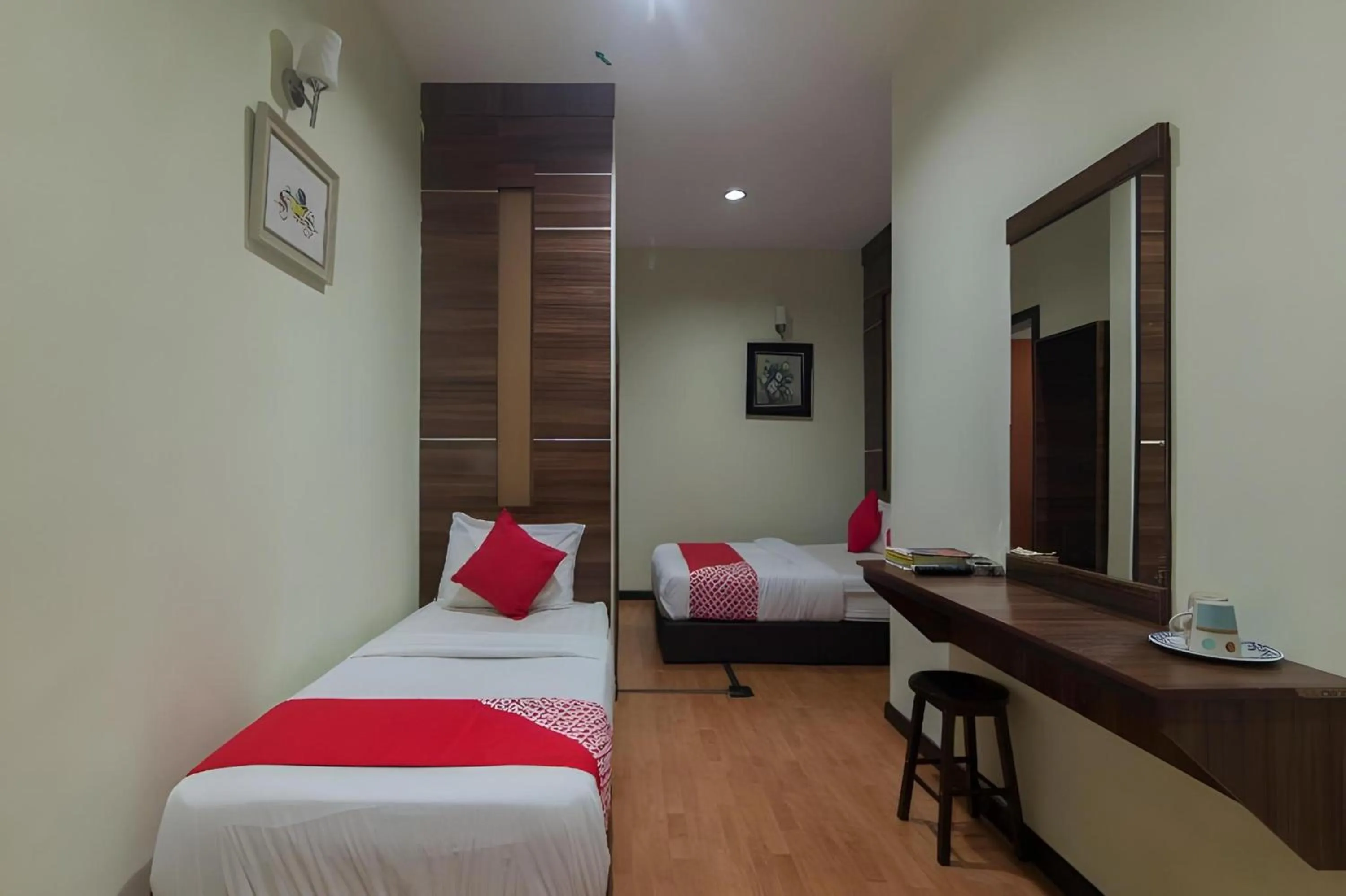 Photo of the whole room, Bed in Super OYO Capital O 812 Hotel SMC Seksyen 13