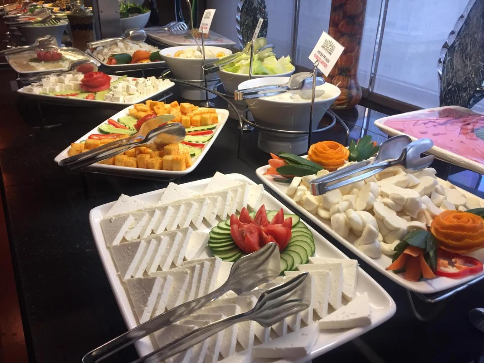 Food and drinks in Tugcan Hotel