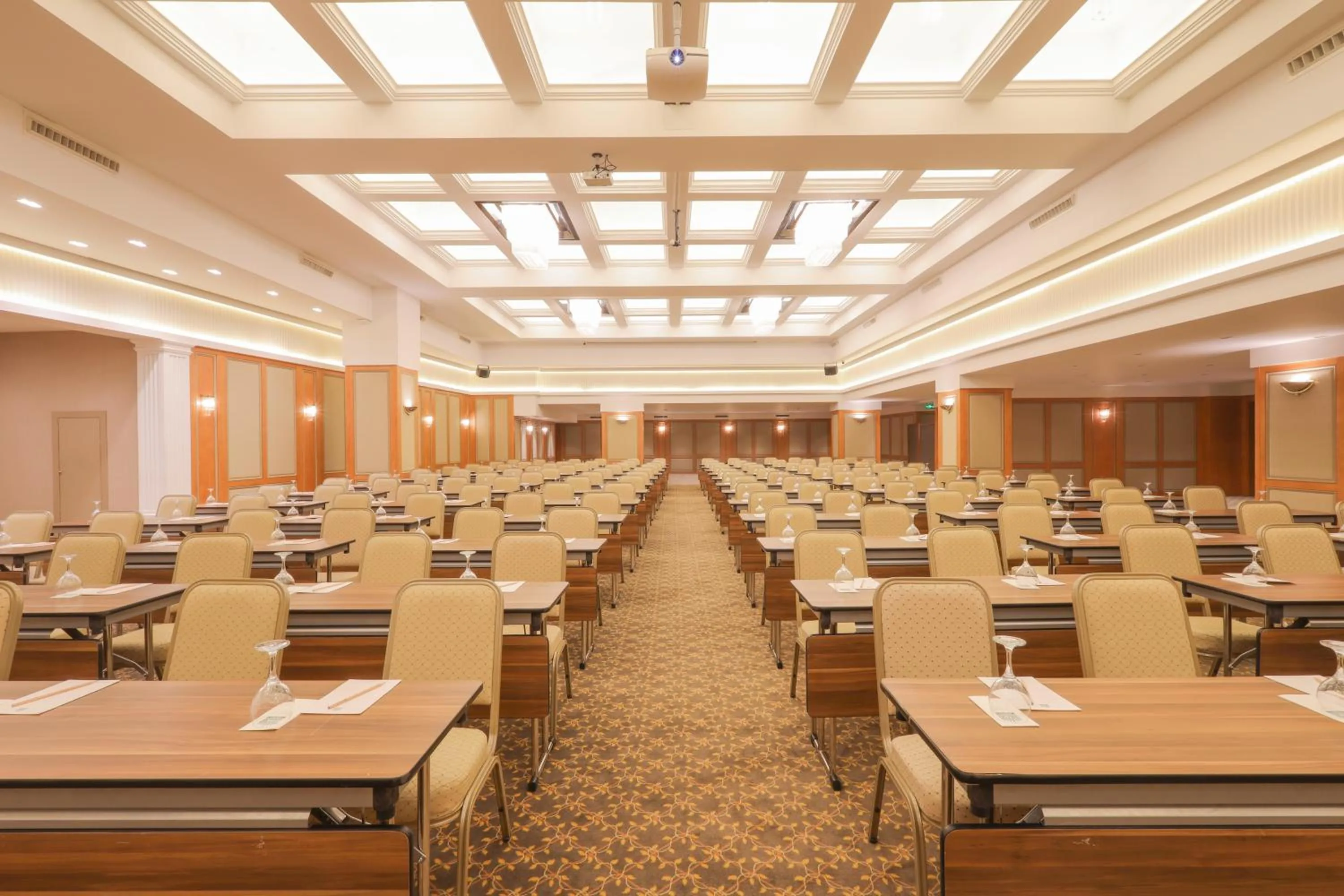Meeting/conference room in Tugcan Hotel
