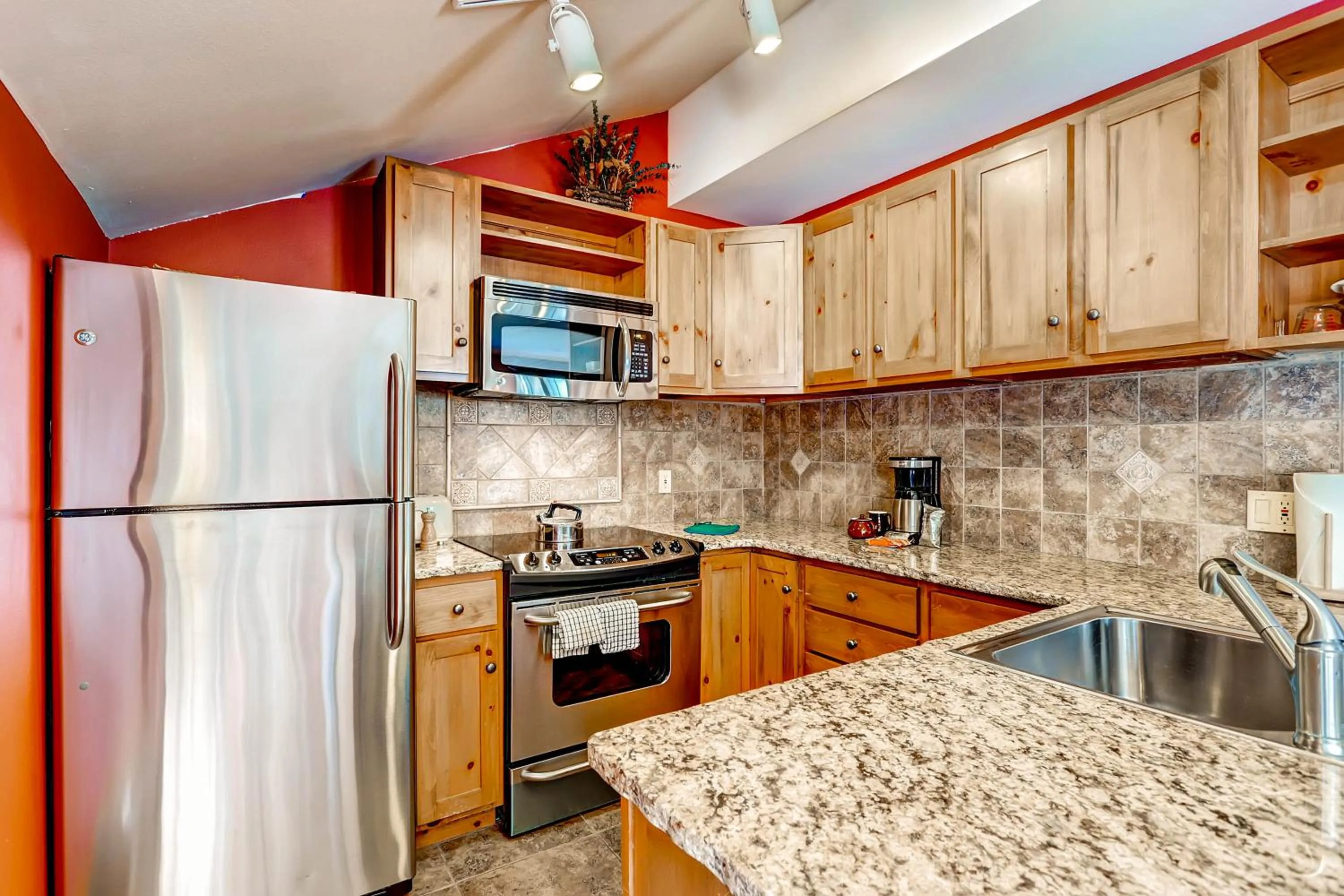 Jackpine & Black Bear Condominiums by Keystone Resort