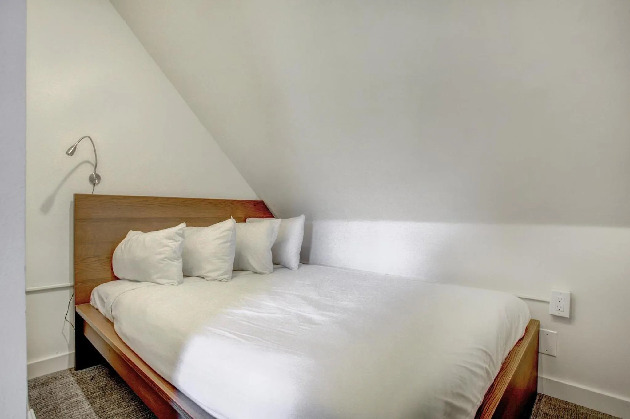 Bedroom, Bed in Jackpine & Black Bear Condominiums by Keystone Resort