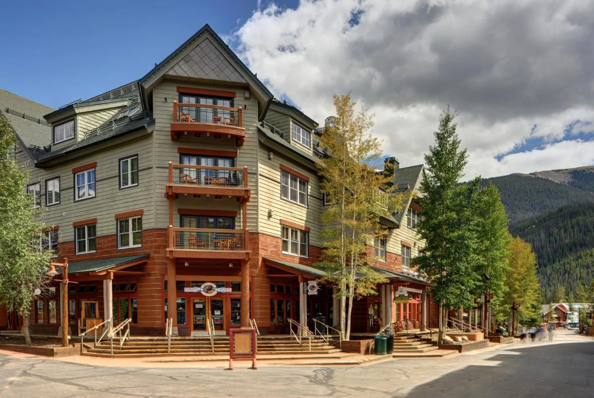 Jackpine & Black Bear Condominiums by Keystone Resort