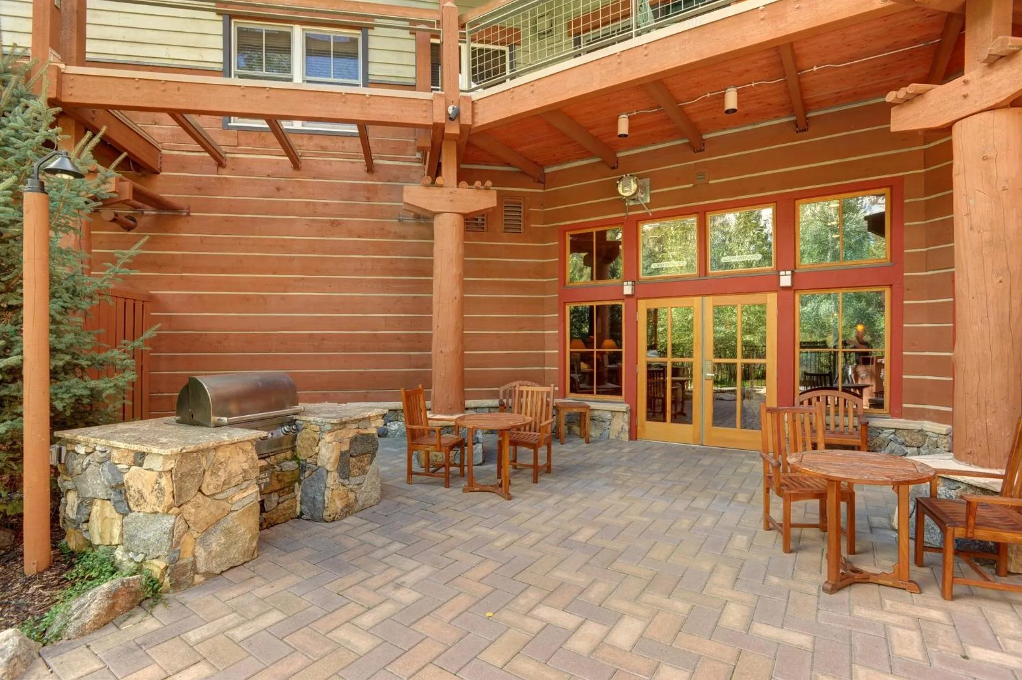 Facade/entrance in Jackpine & Black Bear Condominiums by Keystone Resort