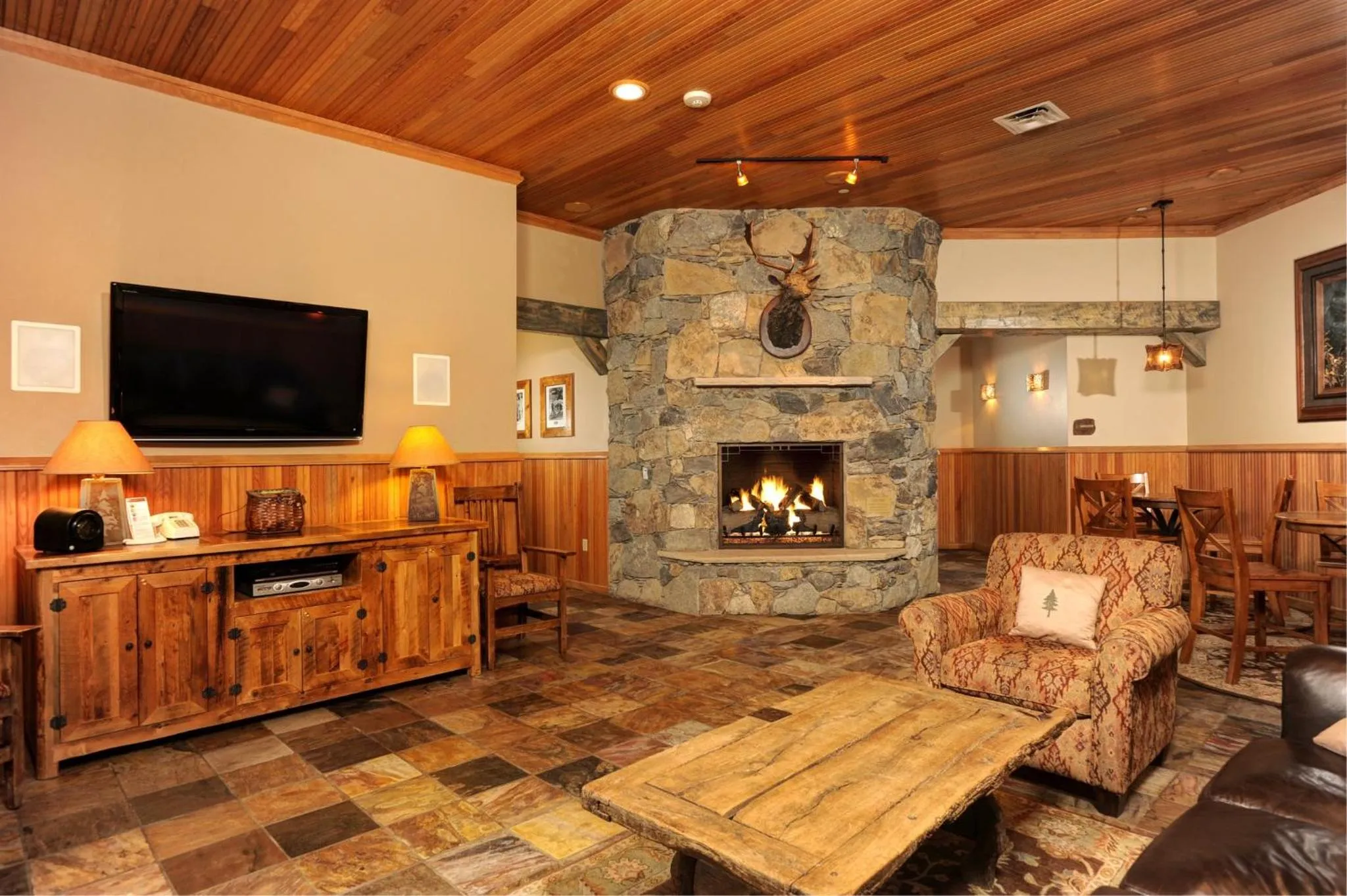 Lobby or reception in Jackpine & Black Bear Condominiums by Keystone Resort