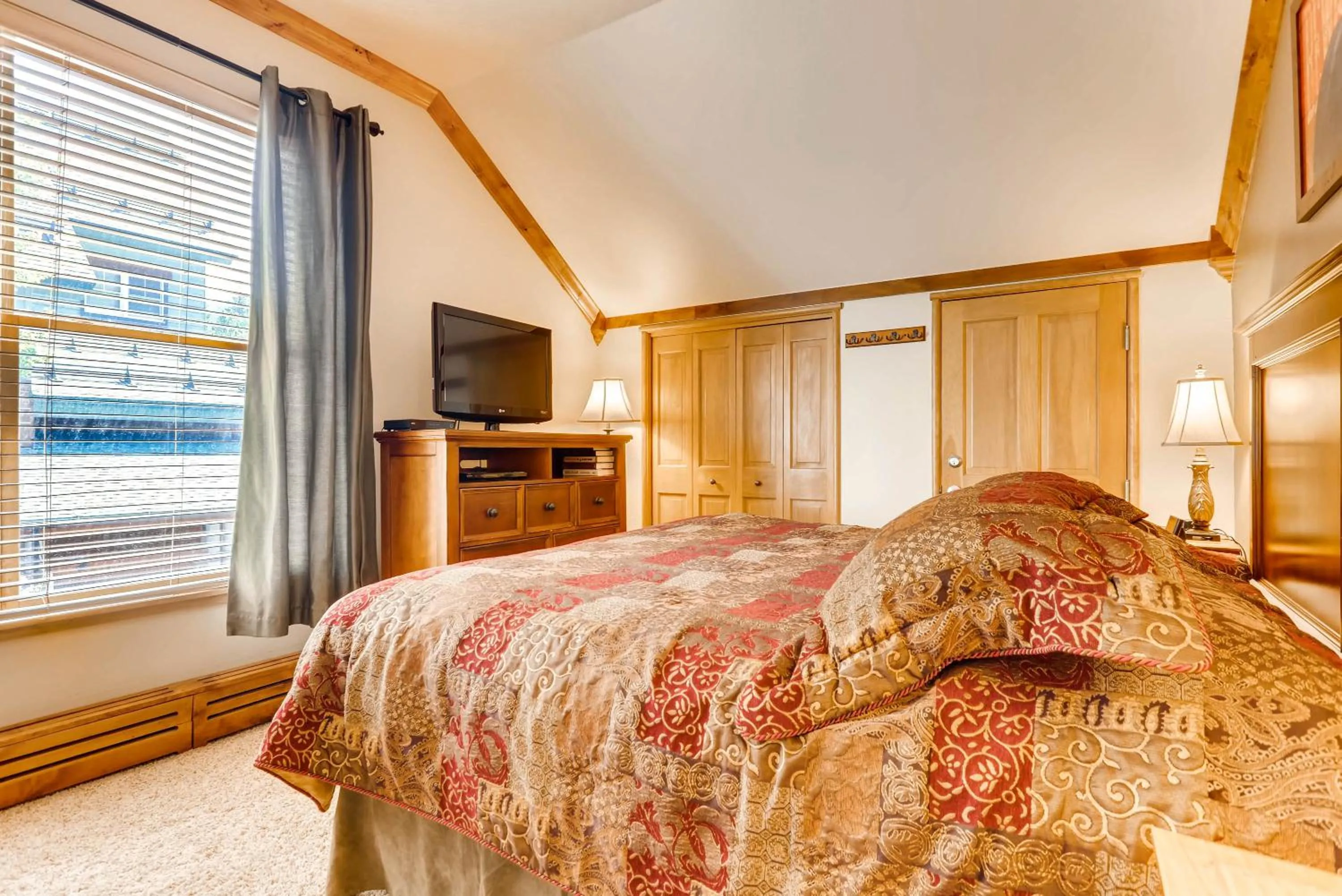 Bed in Jackpine & Black Bear Condominiums by Keystone Resort
