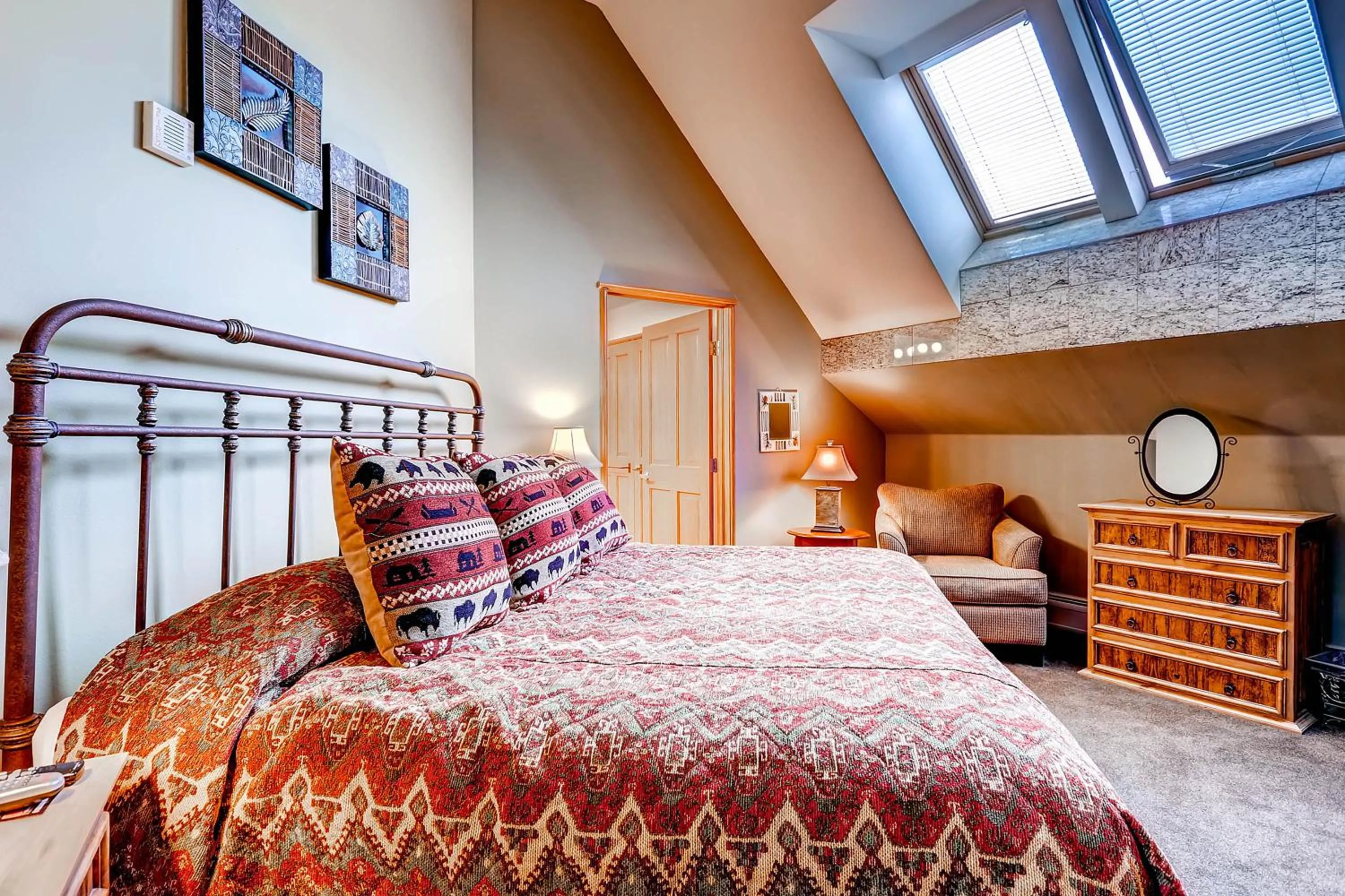 Bedroom, Bed in Jackpine & Black Bear Condominiums by Keystone Resort