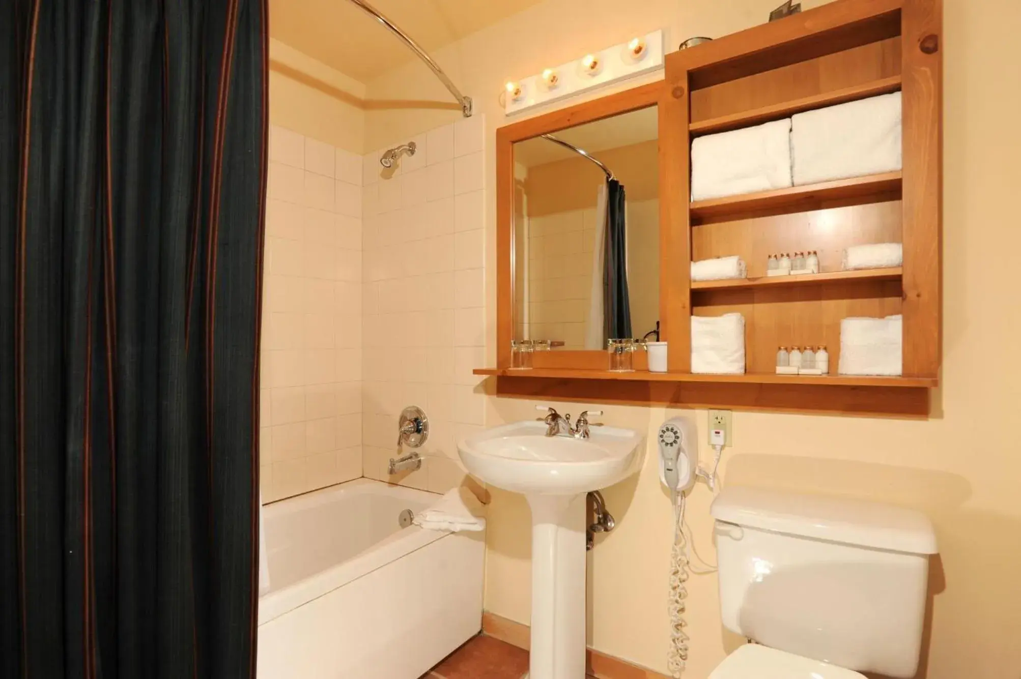 One-Bedroom Apartment in Expedition Station Condos by Vail Resorts One-Bedroom Apartment in Expedition Station Condos by Vail Resorts