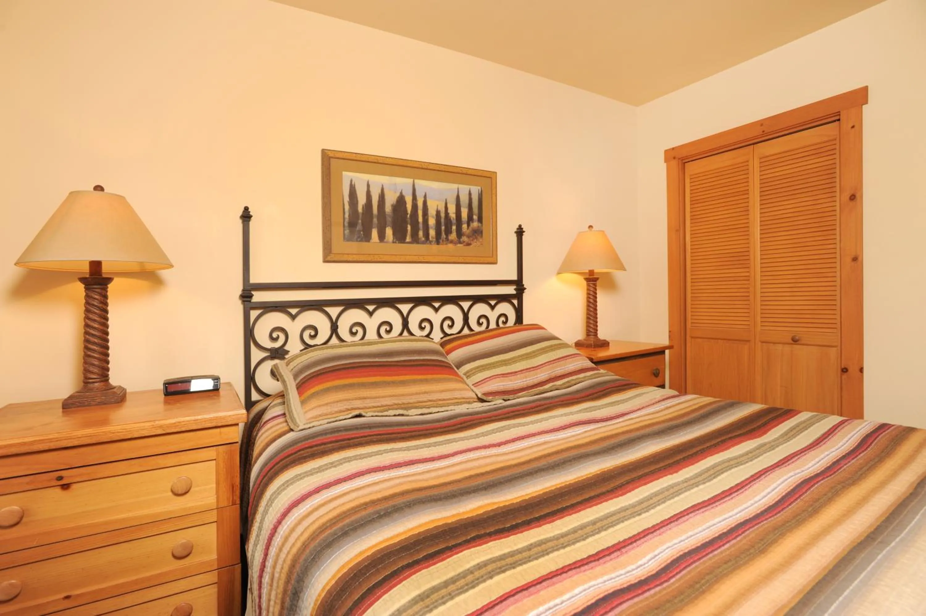 Bedroom, Bed in Expedition Station Condos by Vail Resorts