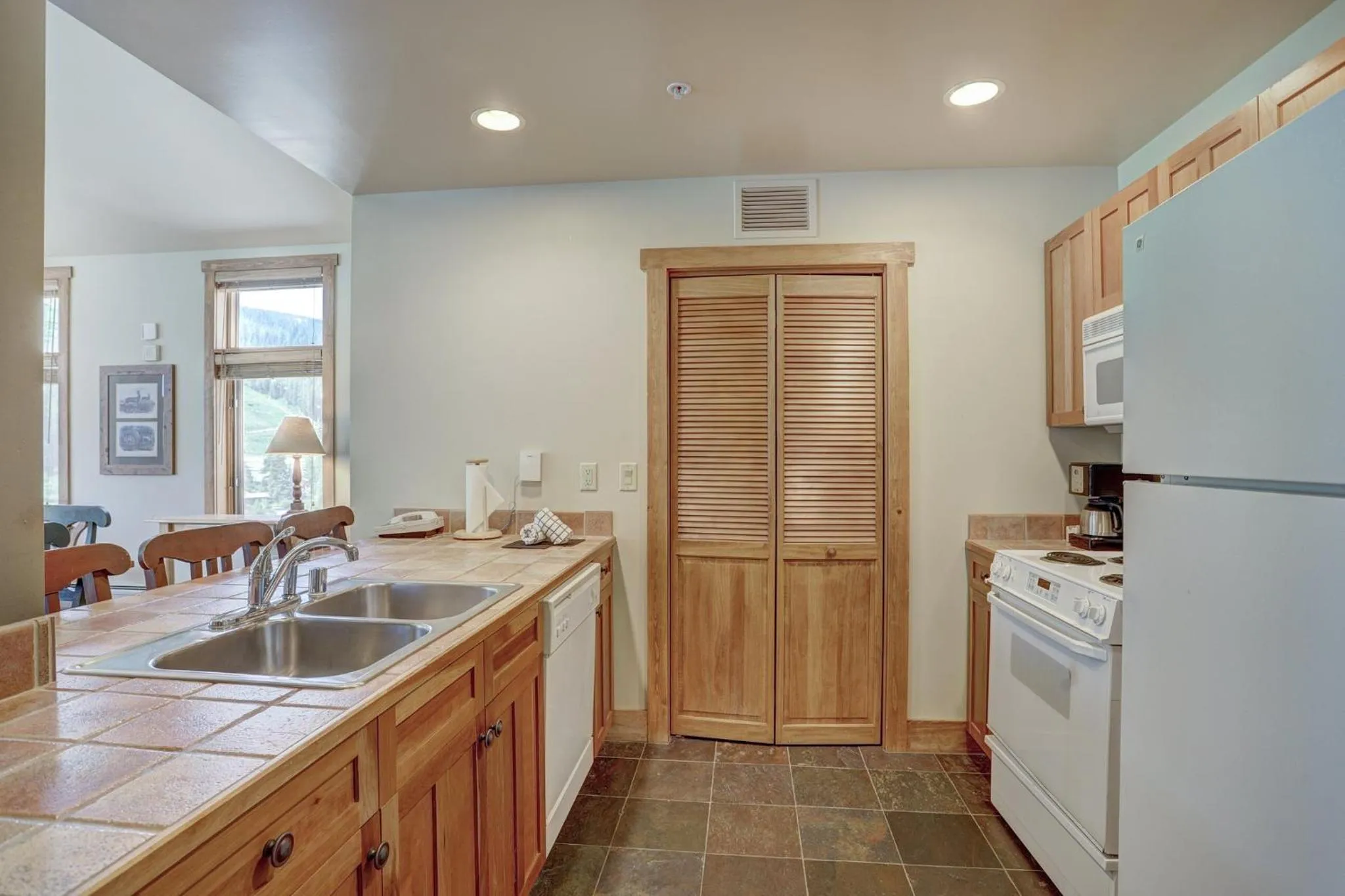 Kitchen or kitchenette in Red Hawk by Keystone Resort