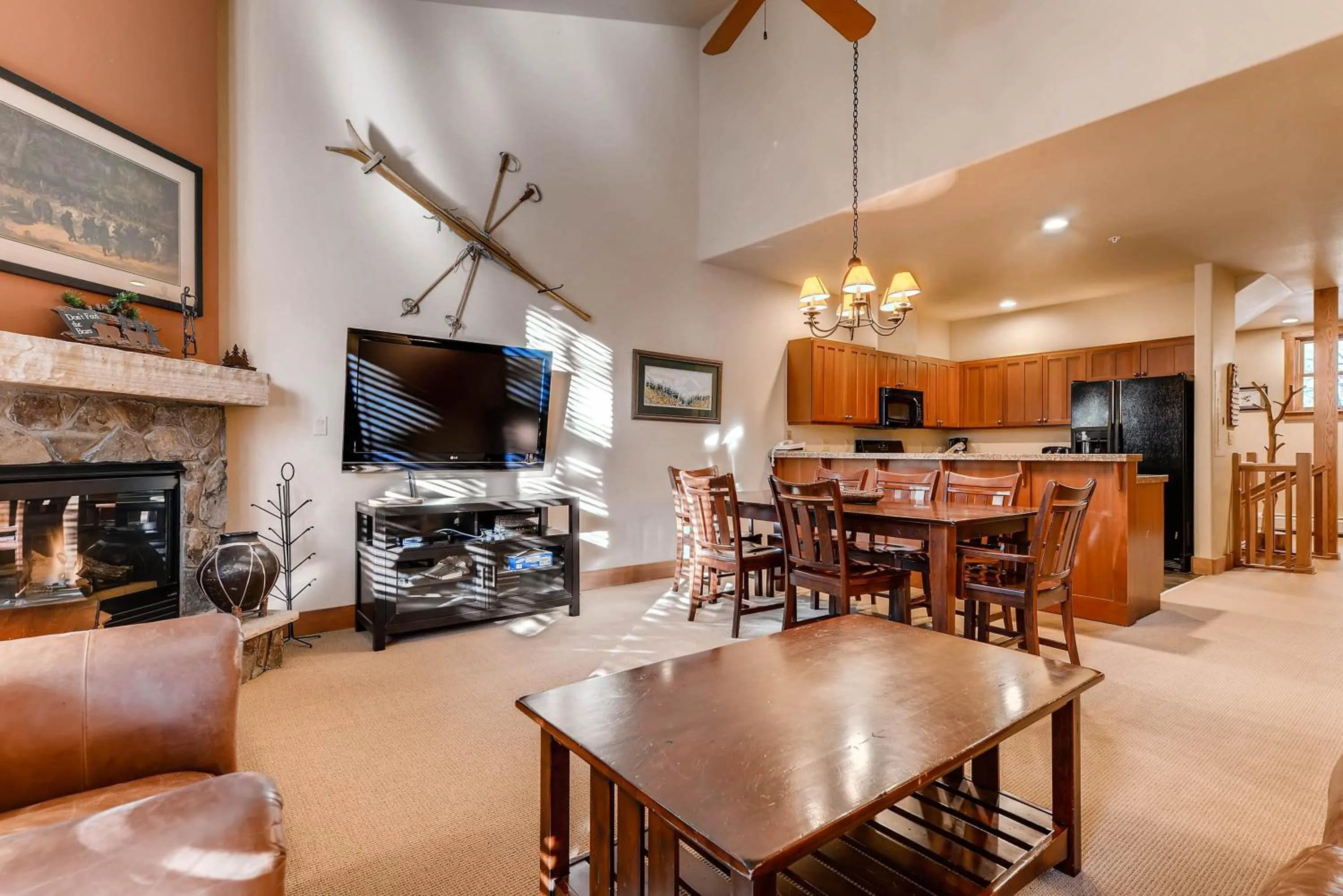 Living room in Red Hawk by Keystone Resort