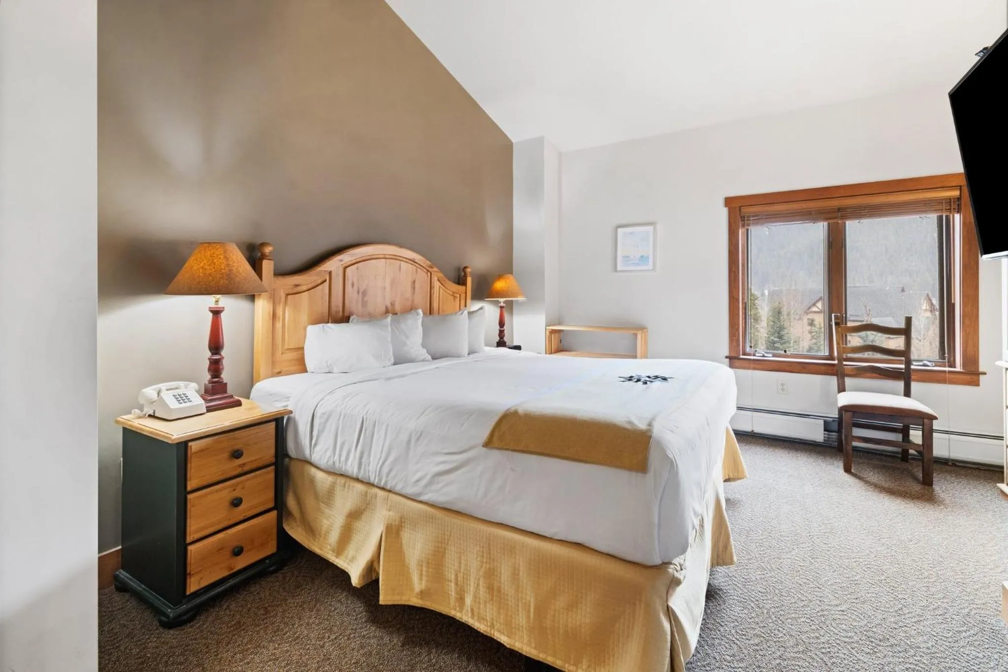 Bedroom, Bed in Red Hawk by Keystone Resort
